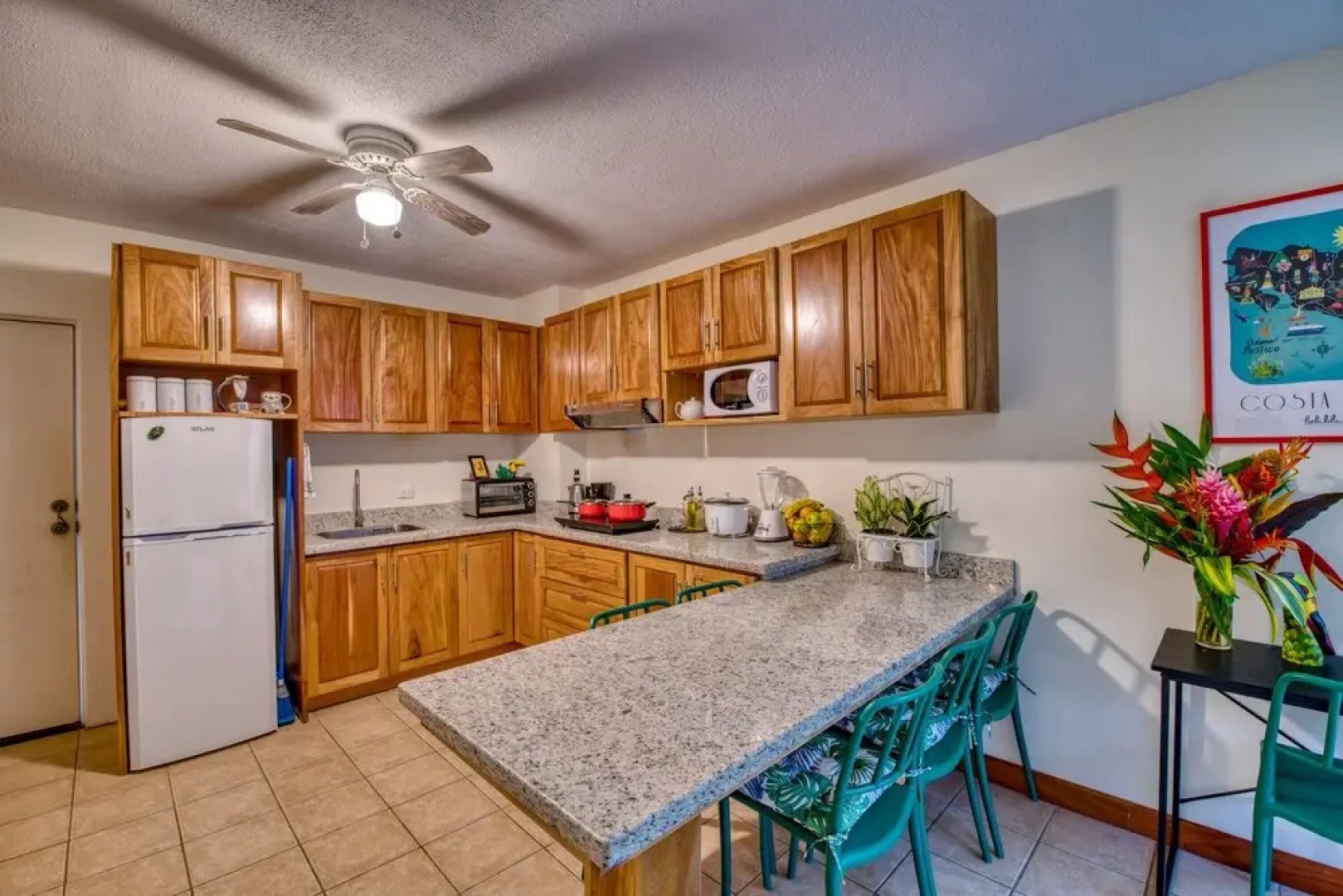 Golden Getaway Apartments