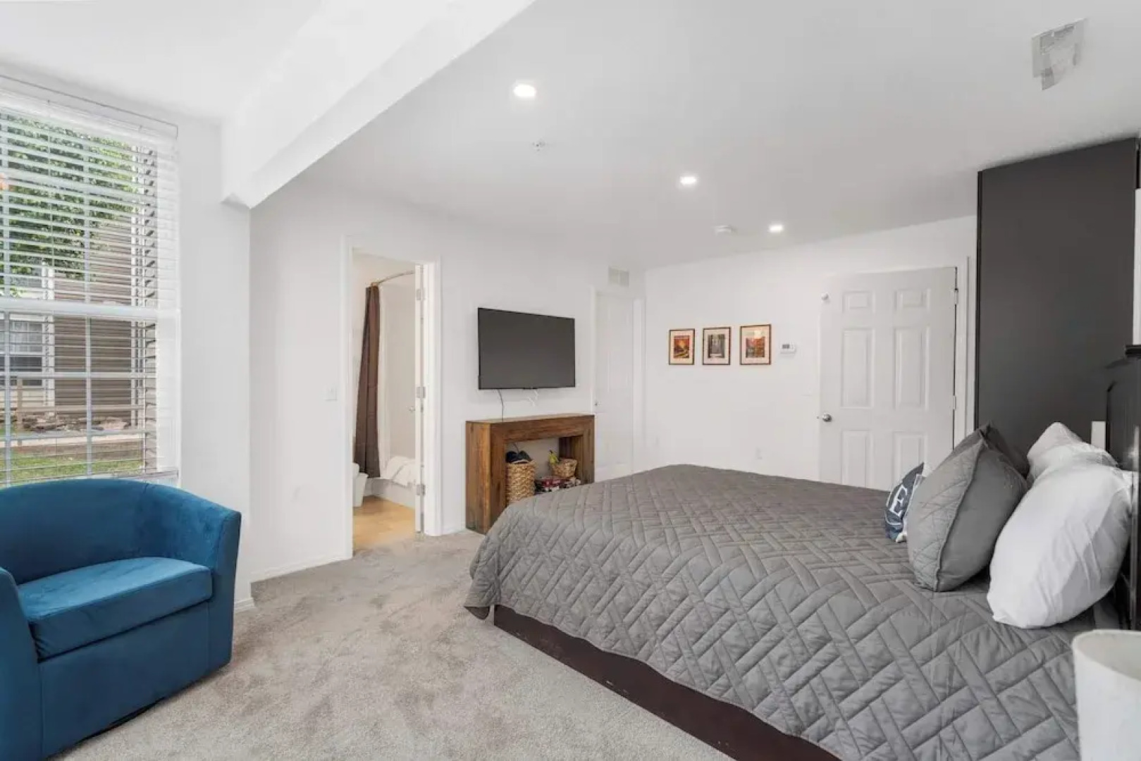 Lake It Easy Condo for 7