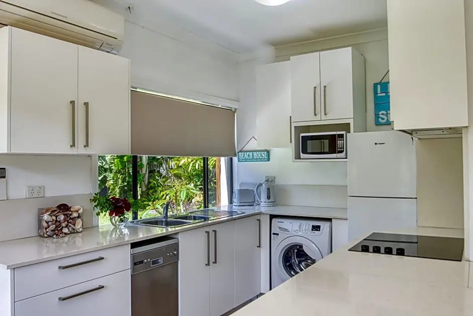 Cronulla Beach House Bed And Breakfast