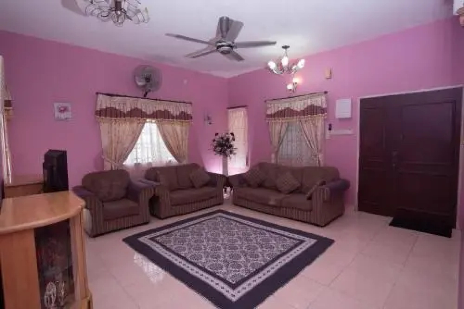 Umaira Meru Raya Homestay