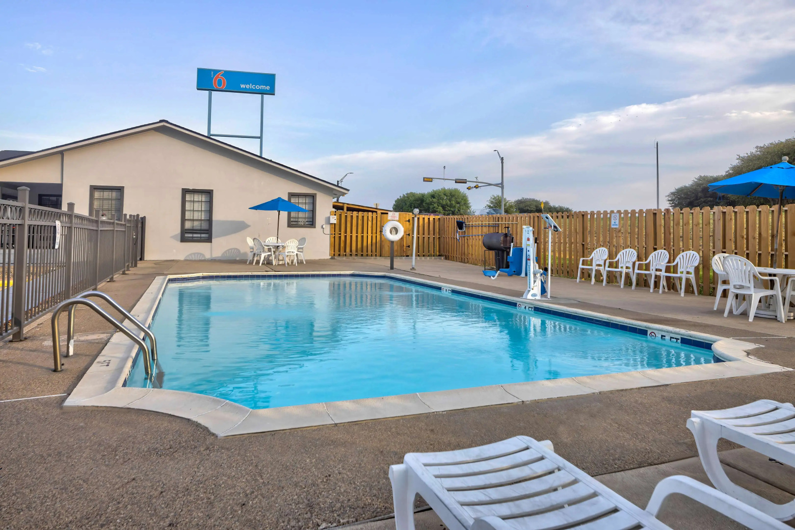 Motel 6 Bryan, TX - College Station