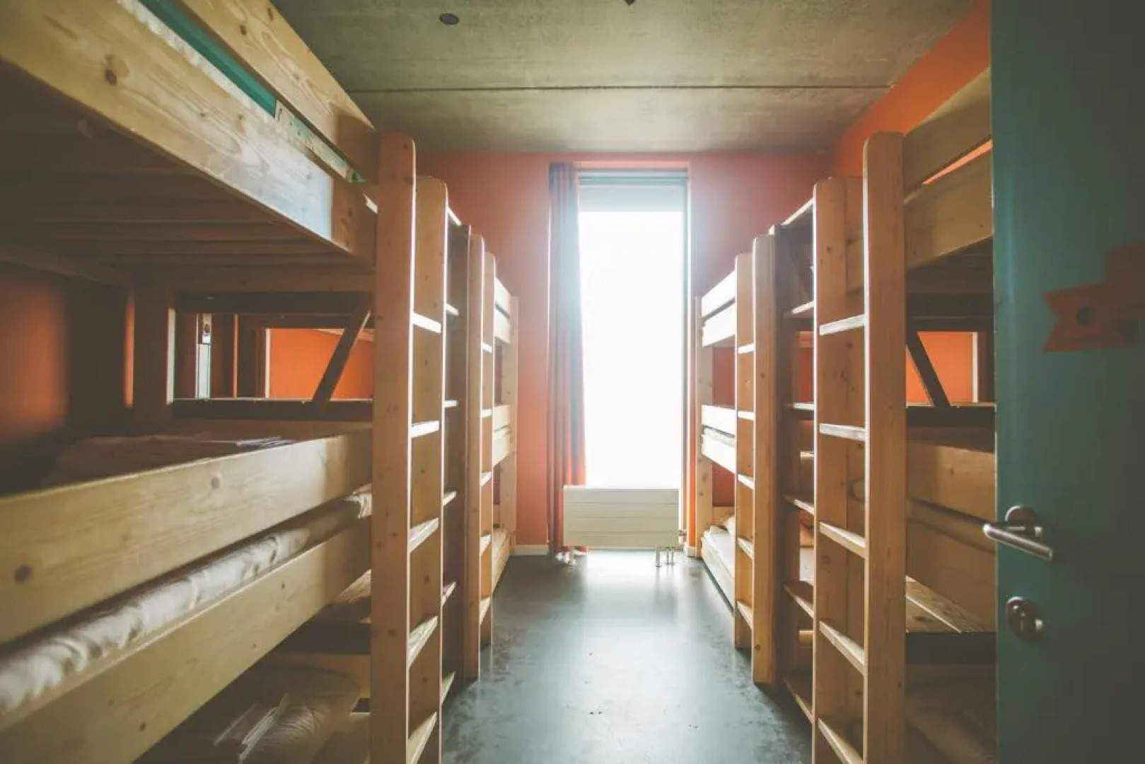 Lakeside Paradise Sleep Inn Hostel