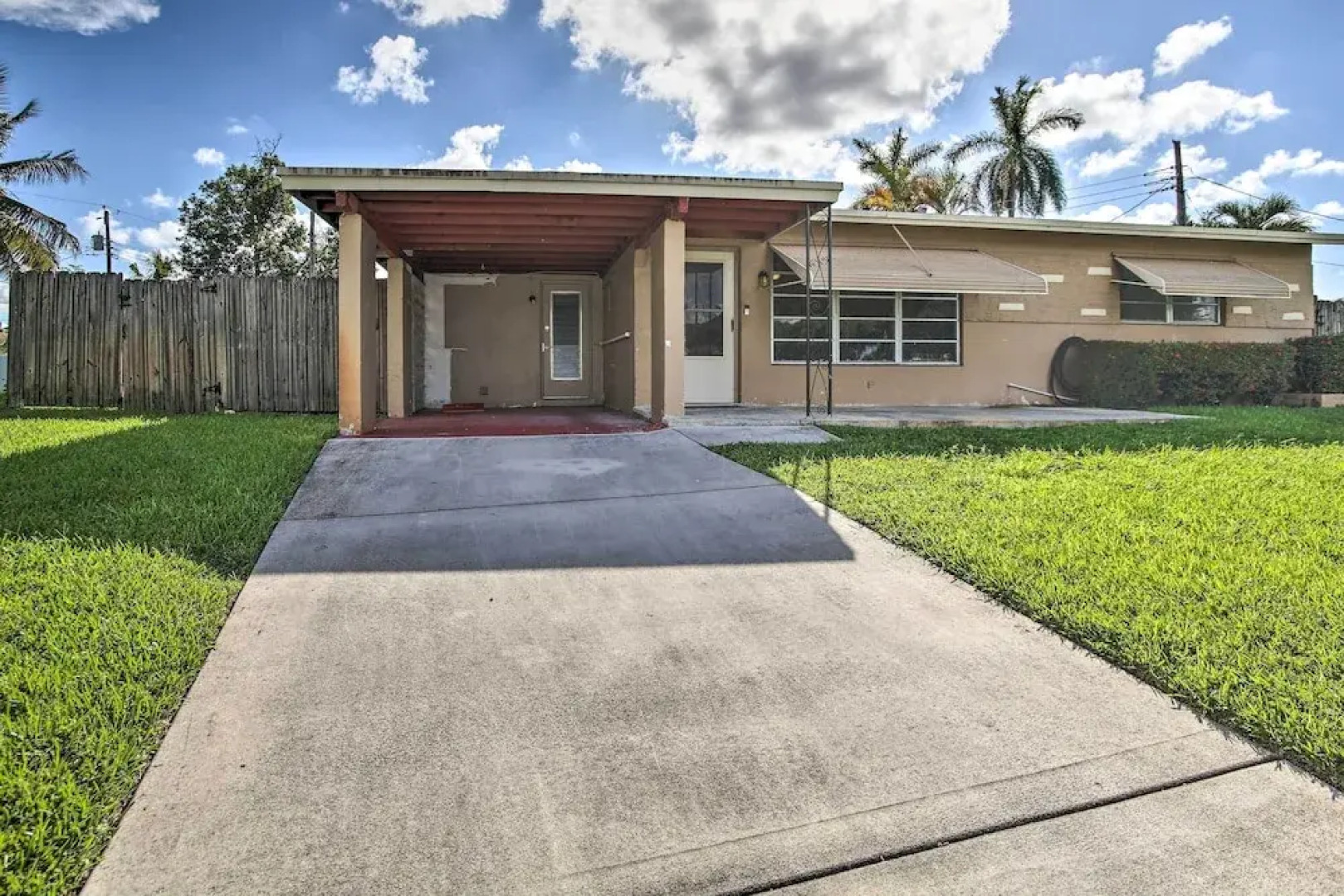 Pets Welcome: Cozy Home w/ Pool in Margate!