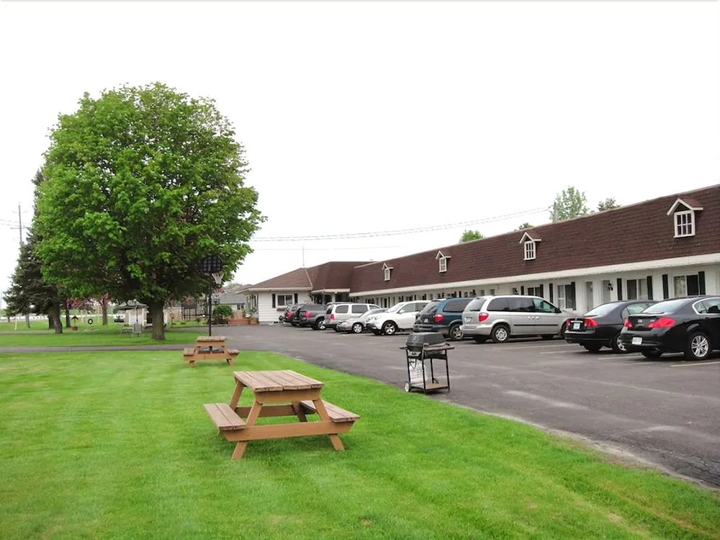 Country Squire Motel