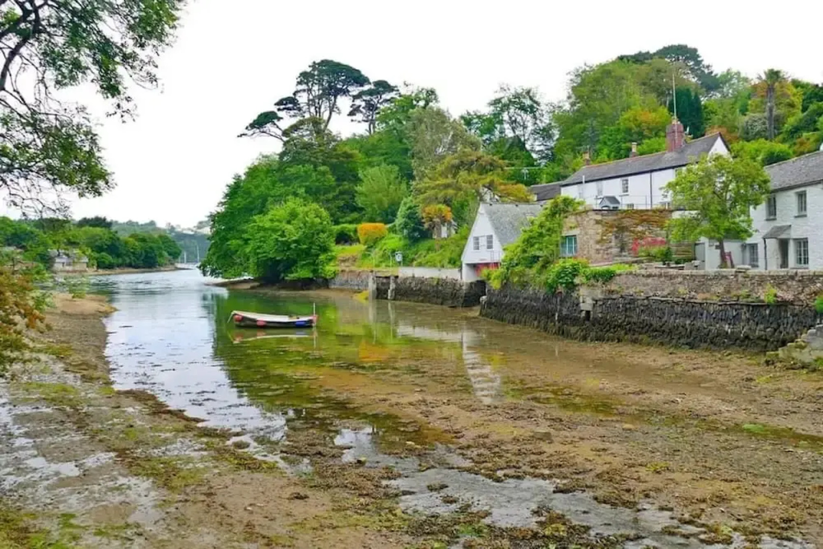 Wellspring Cottage nr Kynance Cove