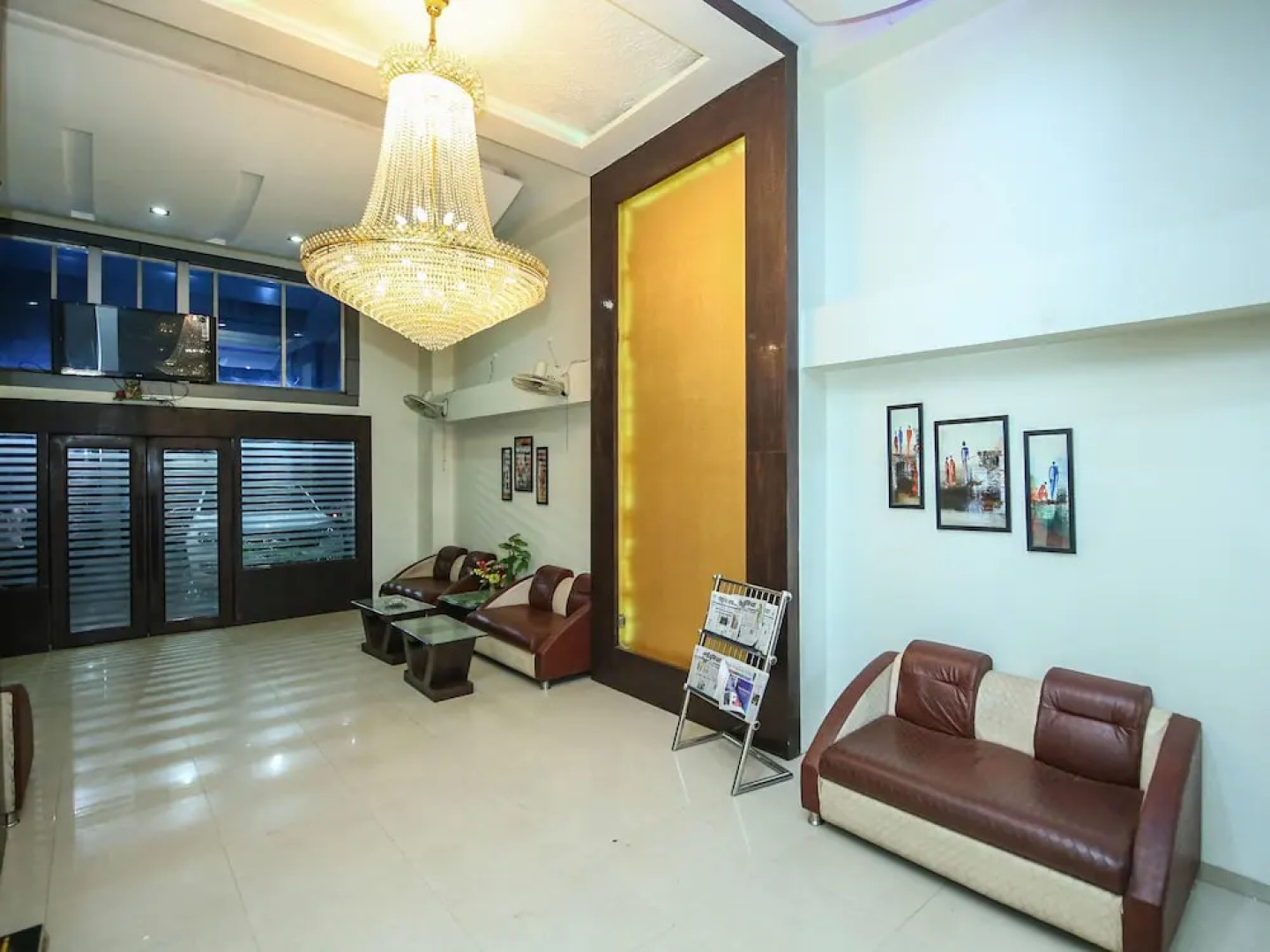 OYO 15144 Hotel Ankit