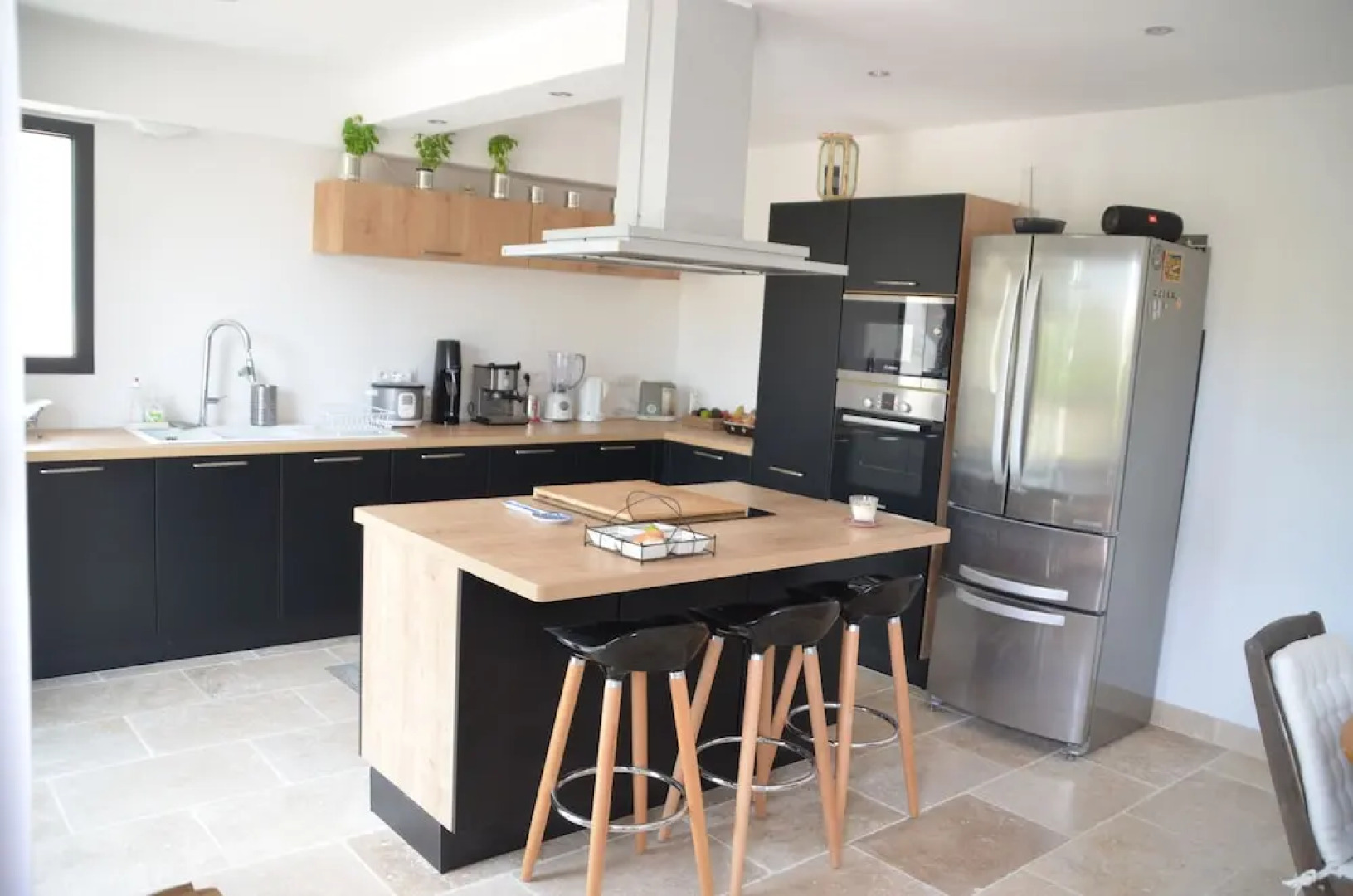 App. 100m2 avec jardin proche plages