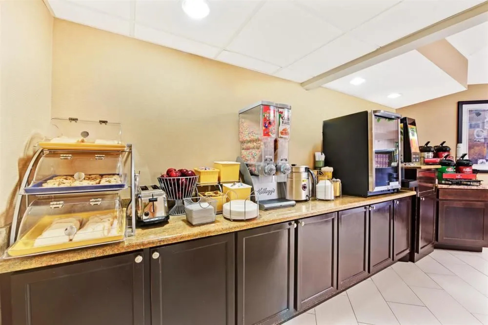 Days Inn & Suites by Wyndham DeSoto