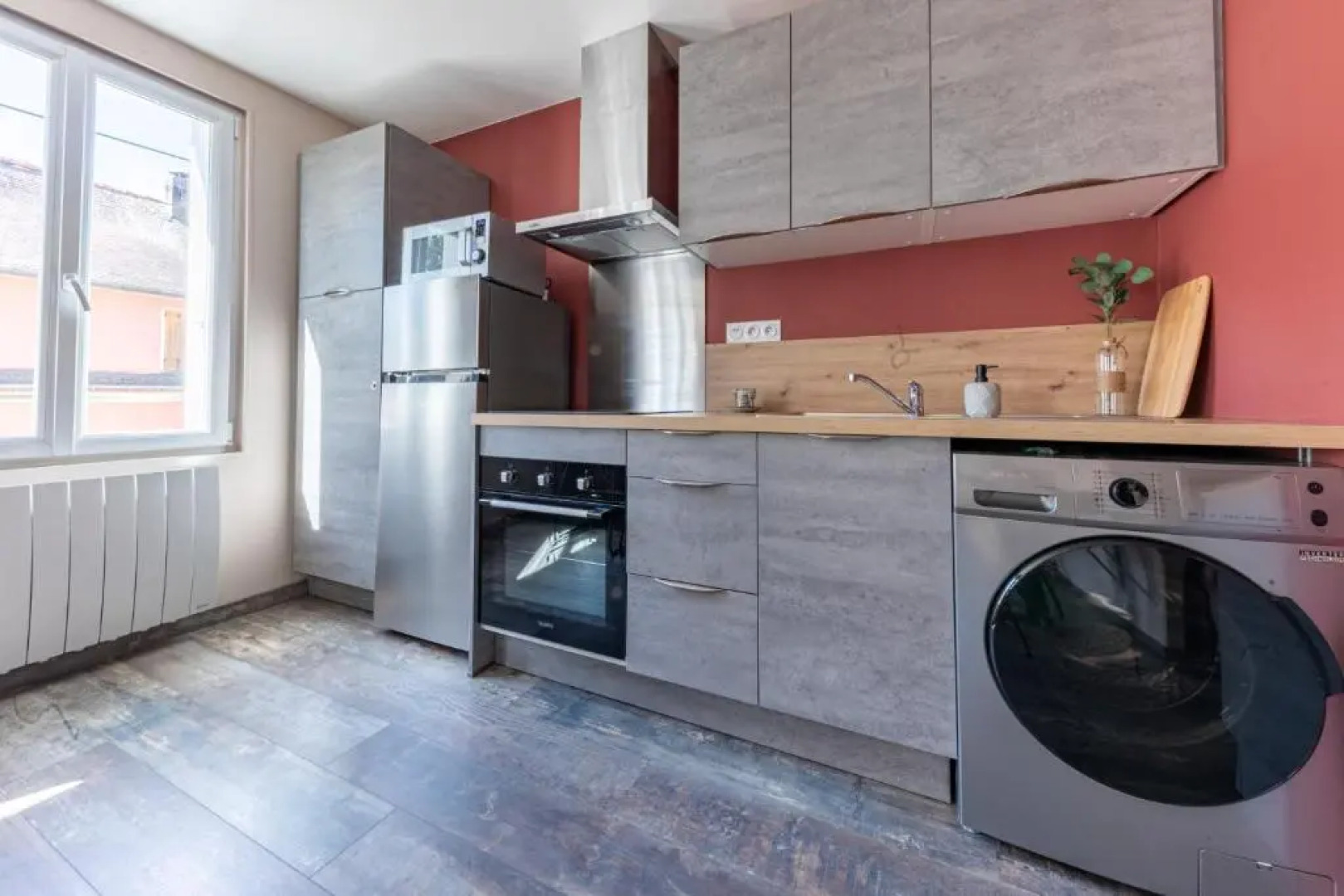 NOUVEAU - T2 Industriel - Quartier historique - WiFi - Parking - Netflix