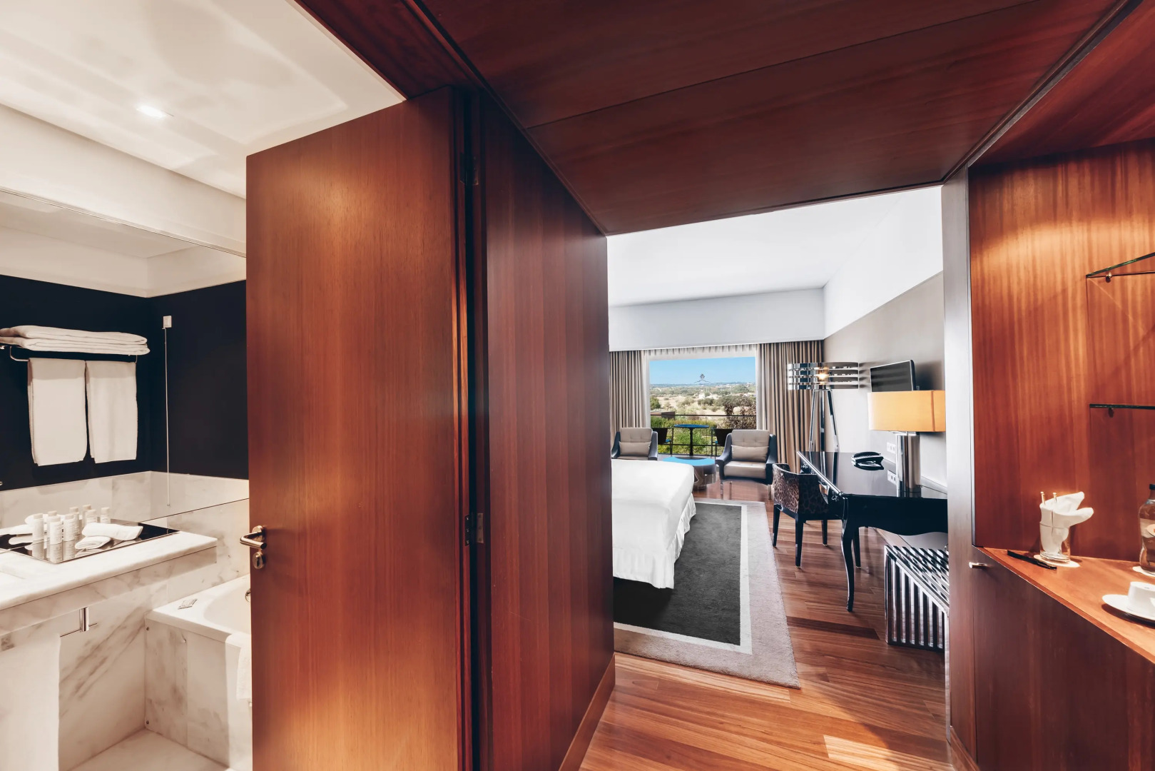 Convento do Espinheiro, Historic Hotel & Spa