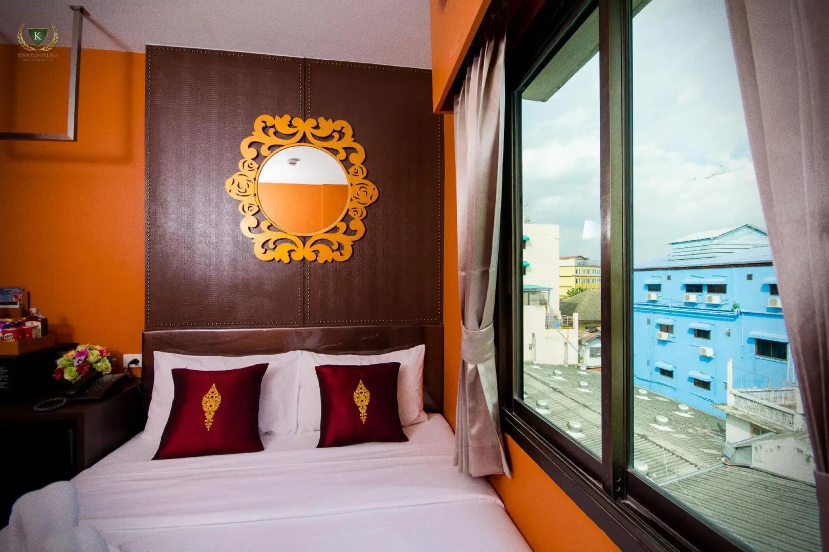 Violet Tower at Khaosan Palace