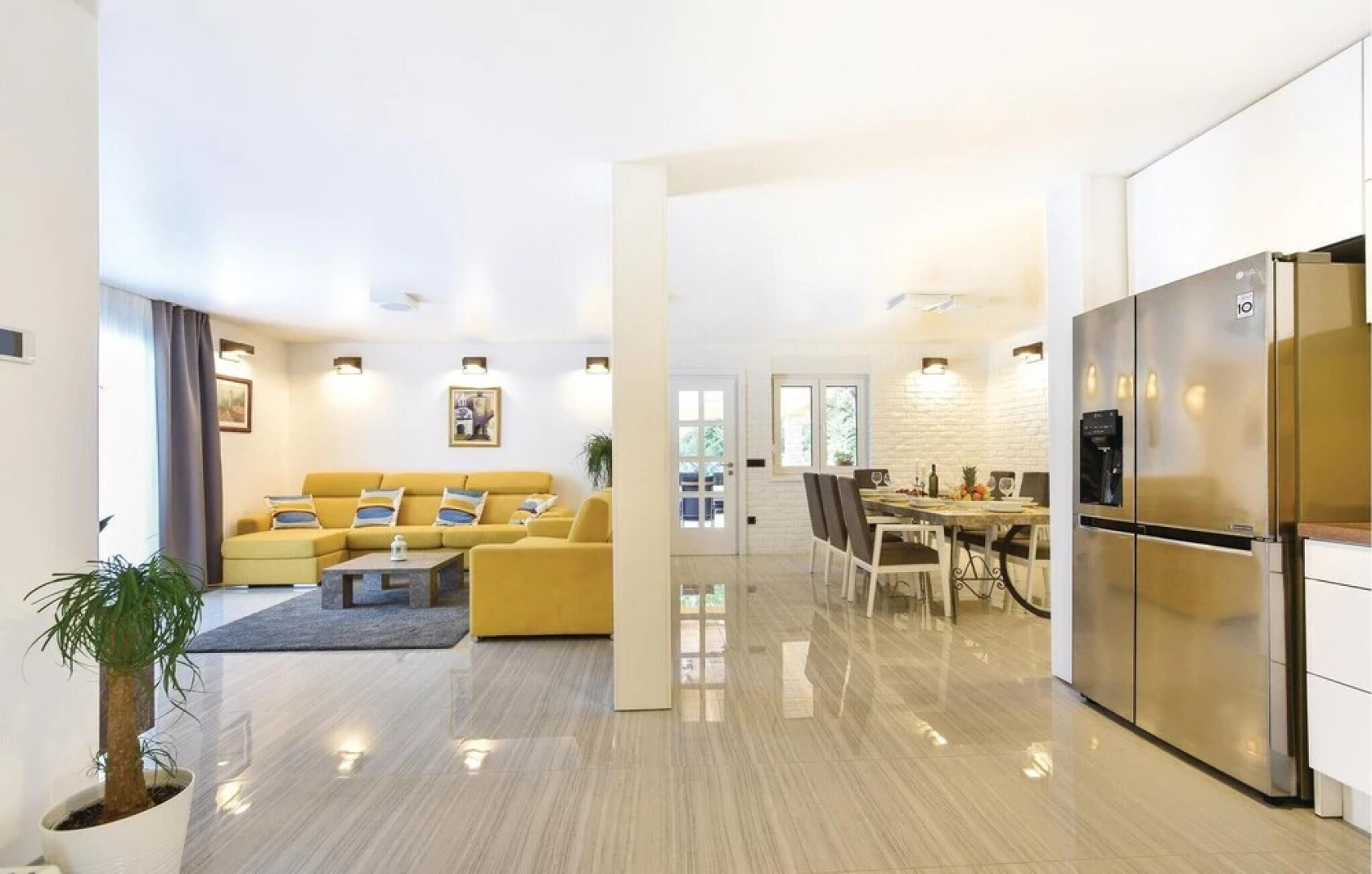 Amazing Home in Omis with Hot Tub, Sauna & WiFi