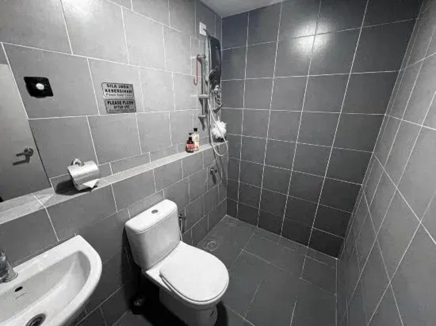 Serdang, Near Mrt & Apu & Pavilion BJ, 1-6Pax