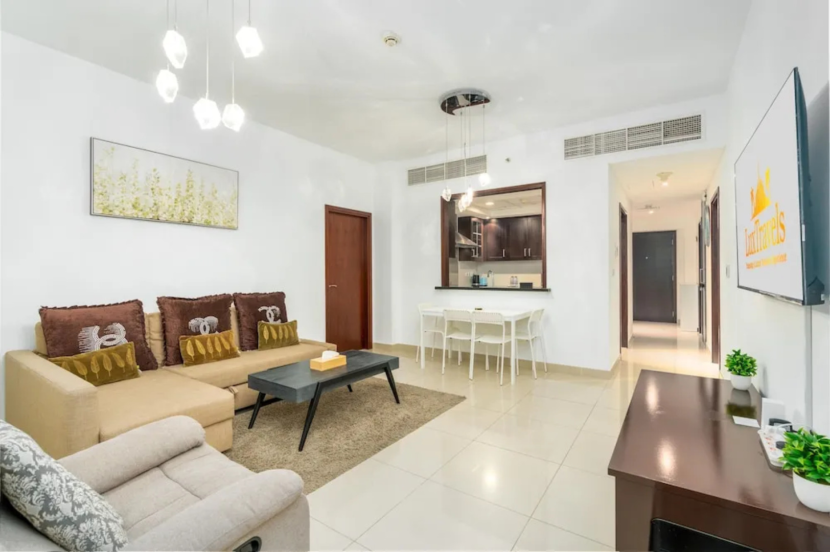 Lux BnB I 29 Burj BLVD I Pool Views