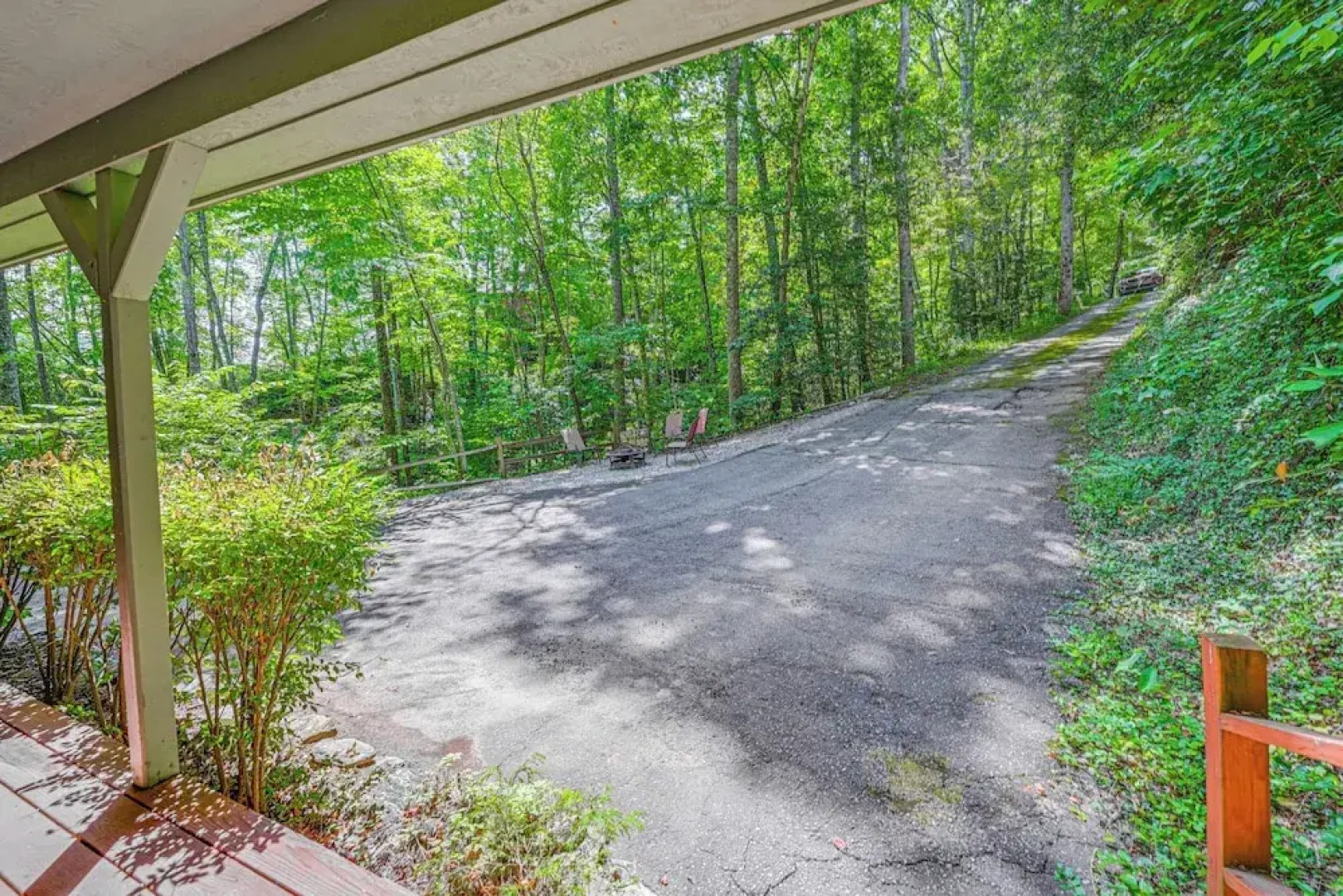 Cabin w/ Hot Tub, Near Smoky Mountains Natl Park!