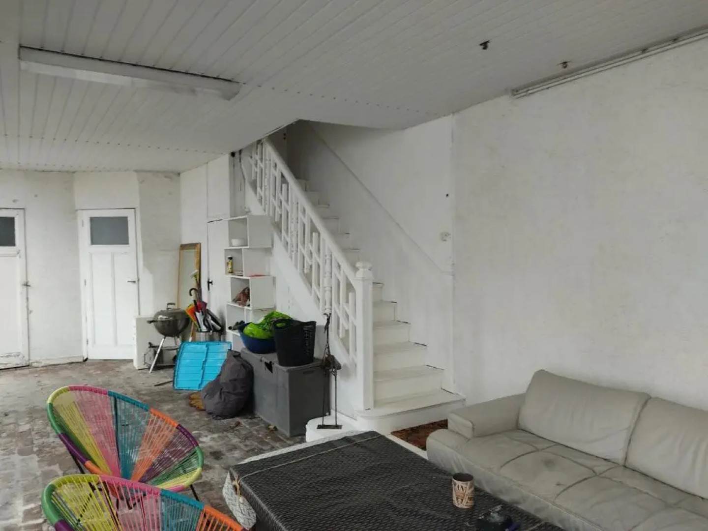 appartement individuelle refais a neuf,ds maison de maître,6 couchages dont un lit kingsize,cuisine avec lave vaisselle,rue privative pour se garer, accessibilité au jardin