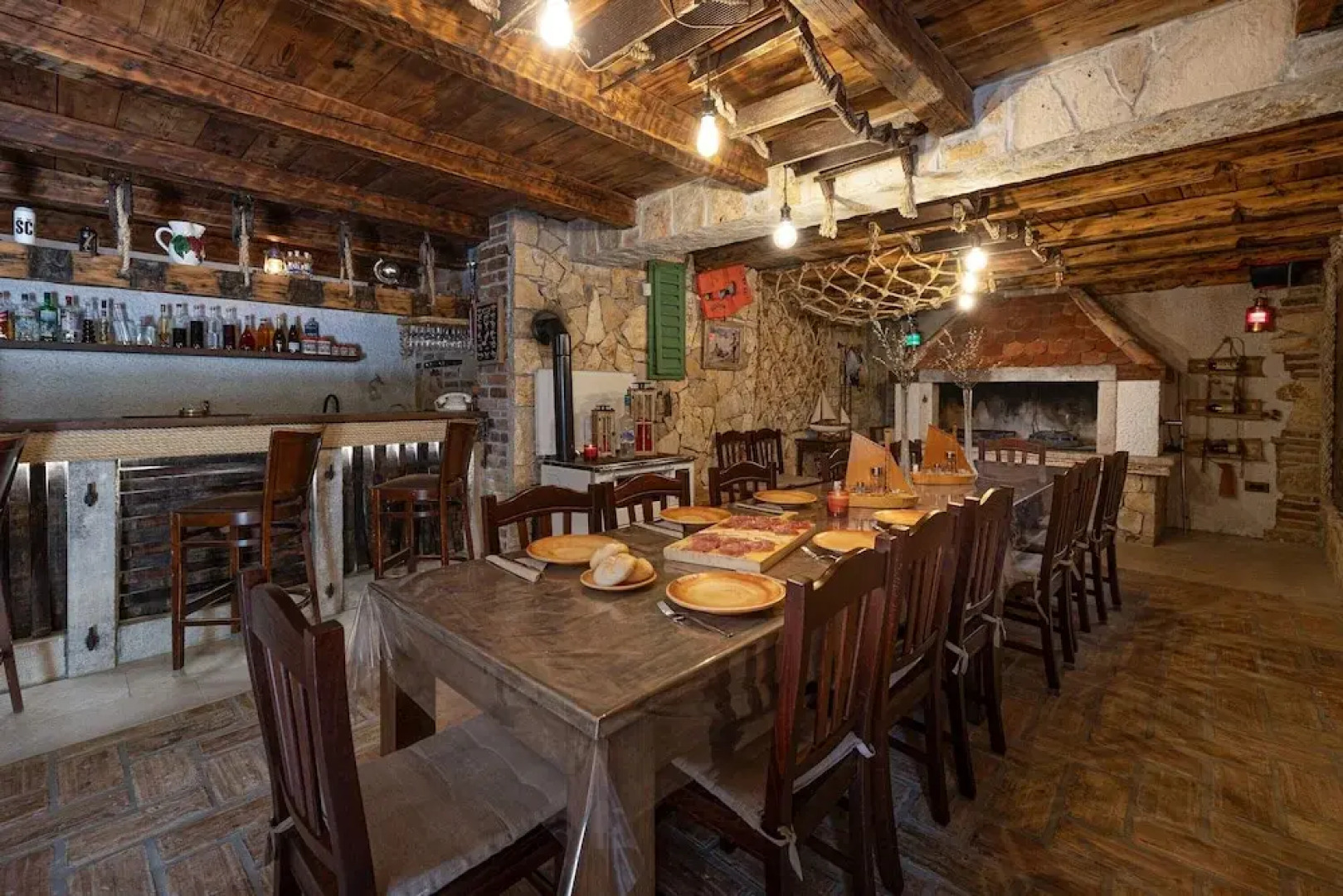 Villa Betelgeuse Supernova