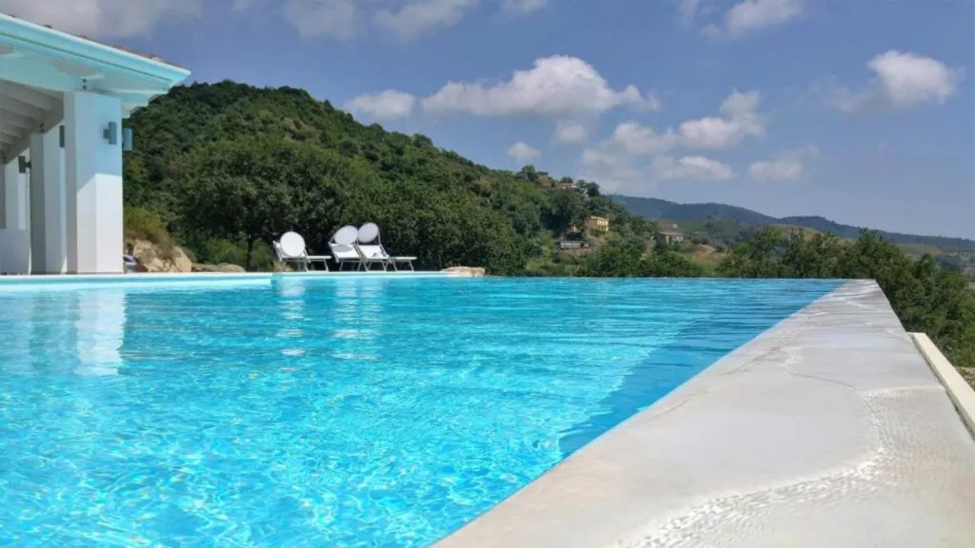 White Club Residence