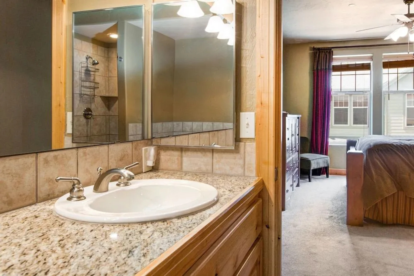 Warm and Spacious Home Base at Redstone by RedAwning