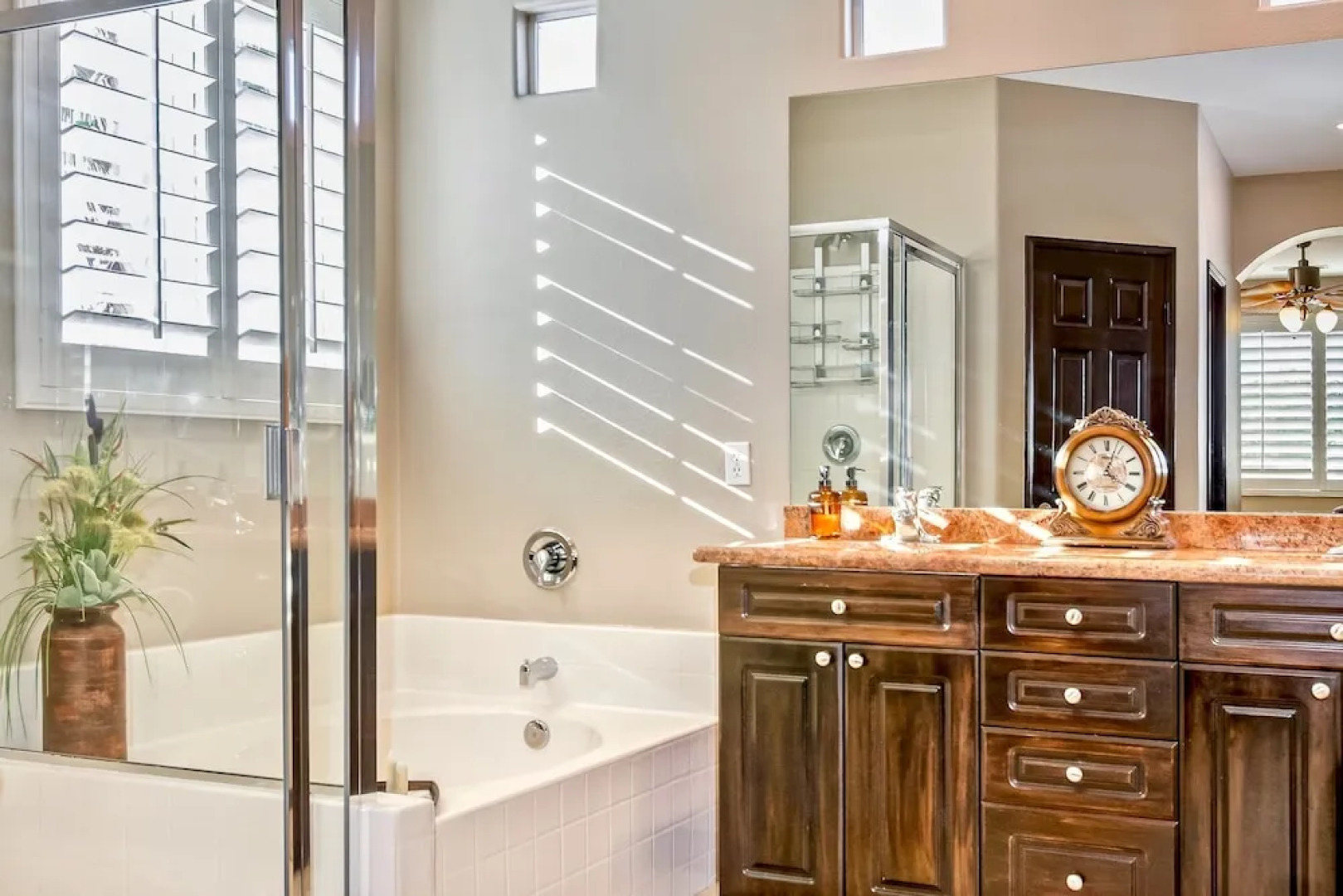 Gemini of the Desert Five Bedroom House