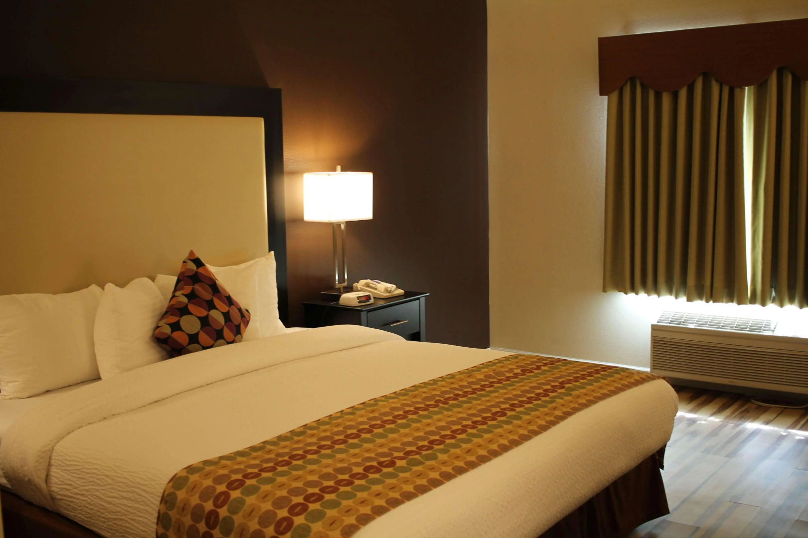 Best Western Plus Des Moines West Inn & Suites