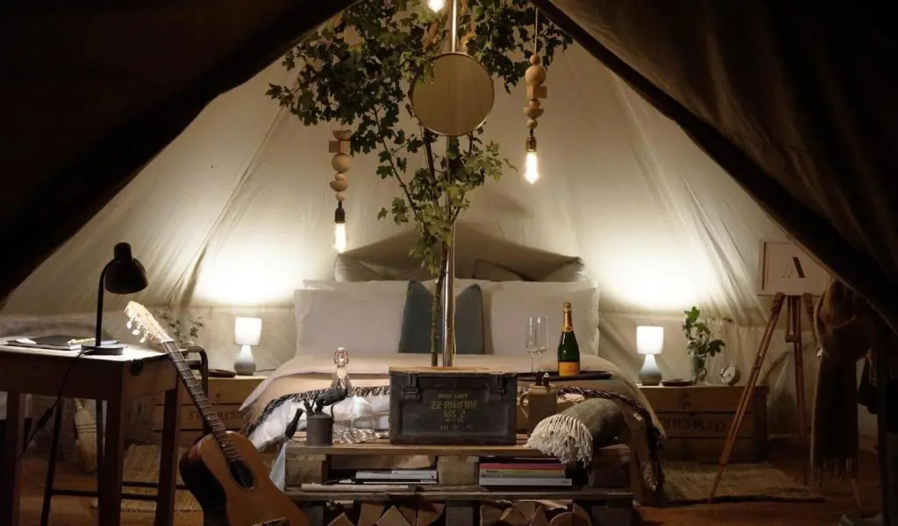 Marston Park - Luxury Lakeside Bell Tents