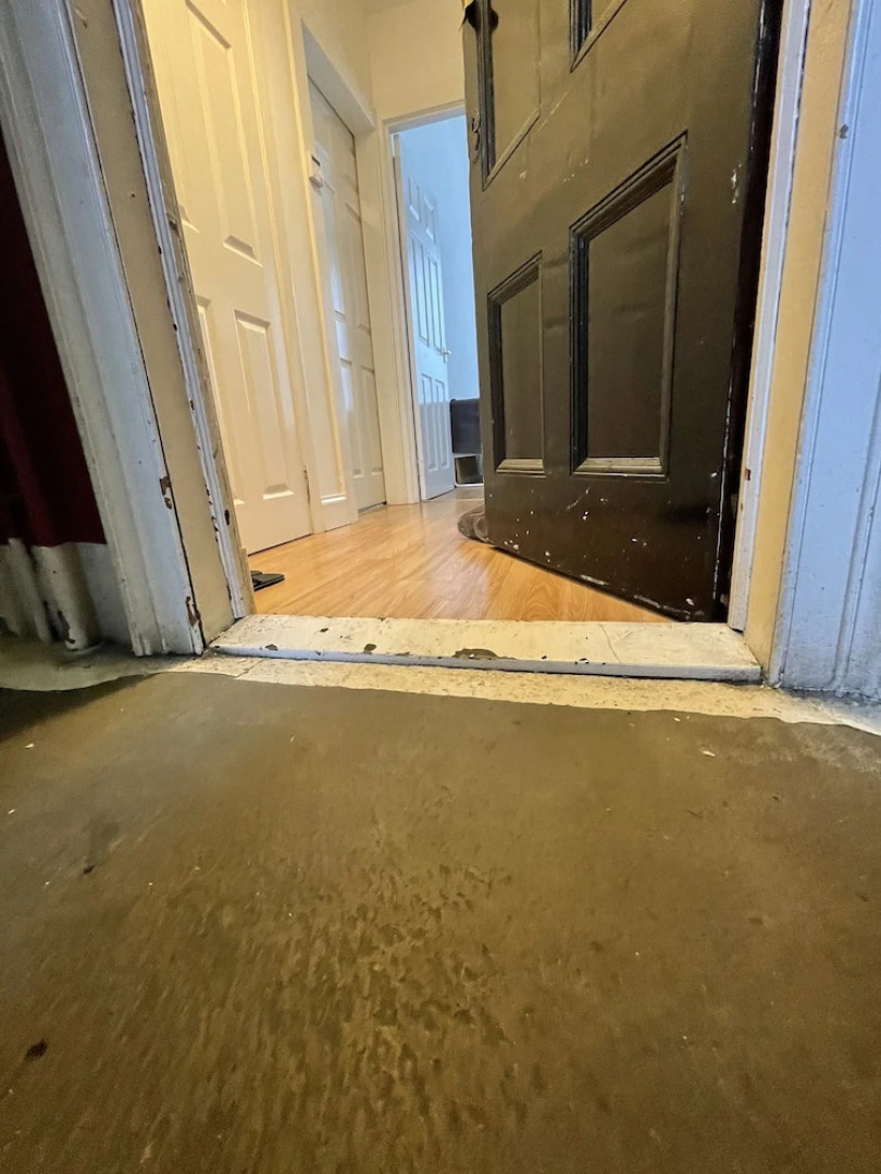 1-bed Apartment Next to Paisley Gilmour Station!