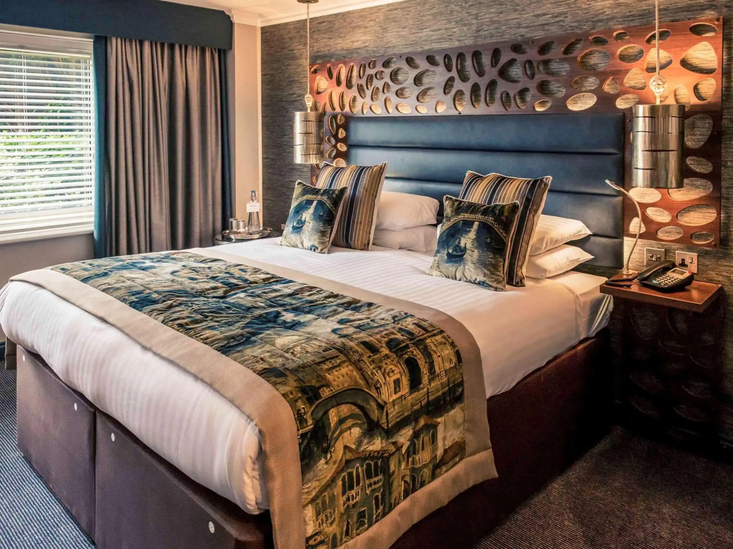 WorldHotels Distinctive Woughton House Hotel