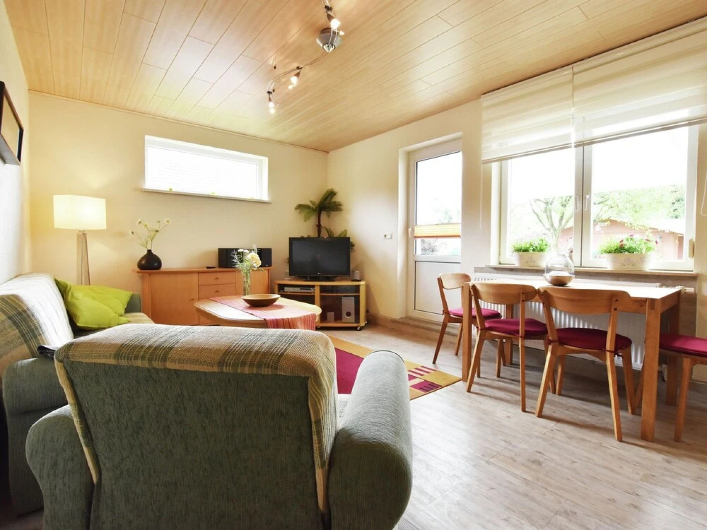 Luxurious Bungalow in Elmenhorst-Lichtenhagen with Garden