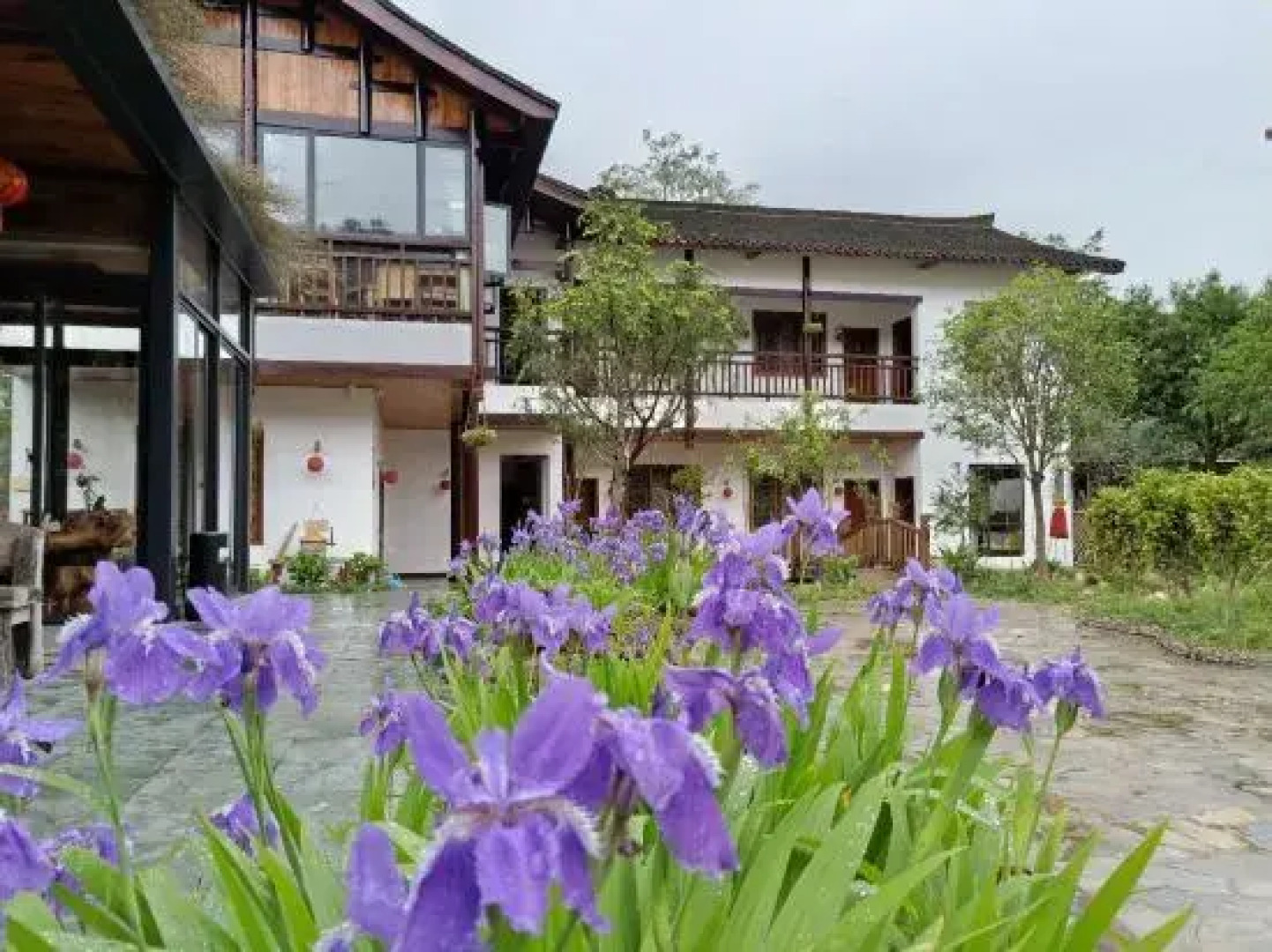 Sun Valley Expert Building