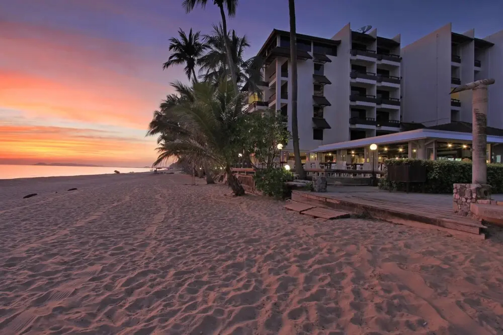 Rayong Chalet Hotel and Resort