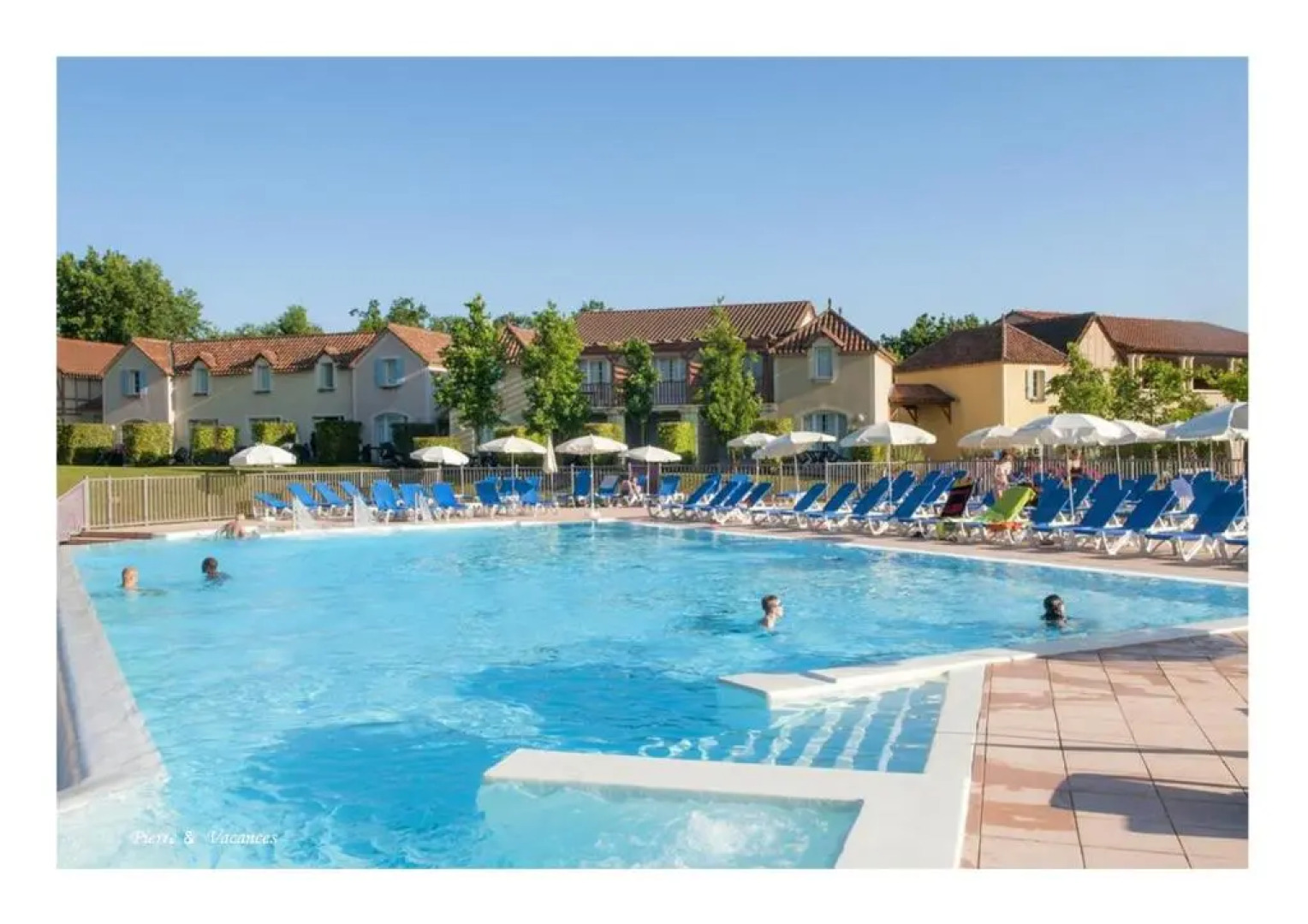 Charmant Appartement avec piscine.