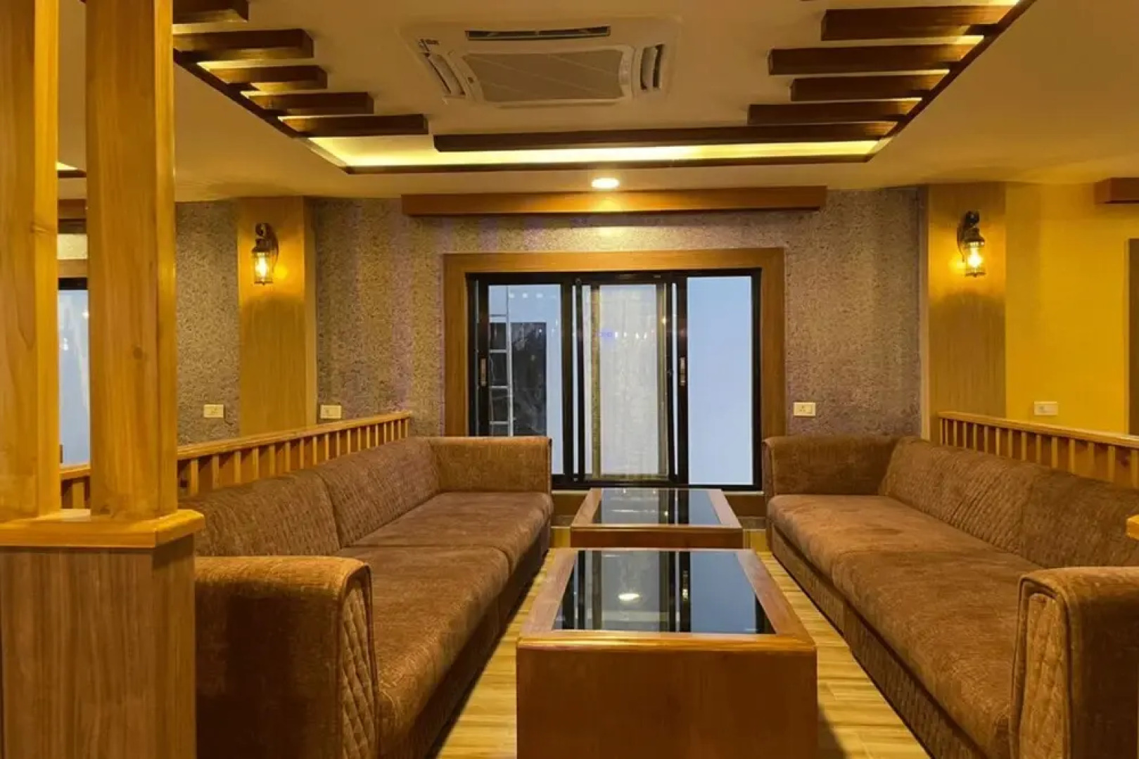 Chitwan Midtown Hotel