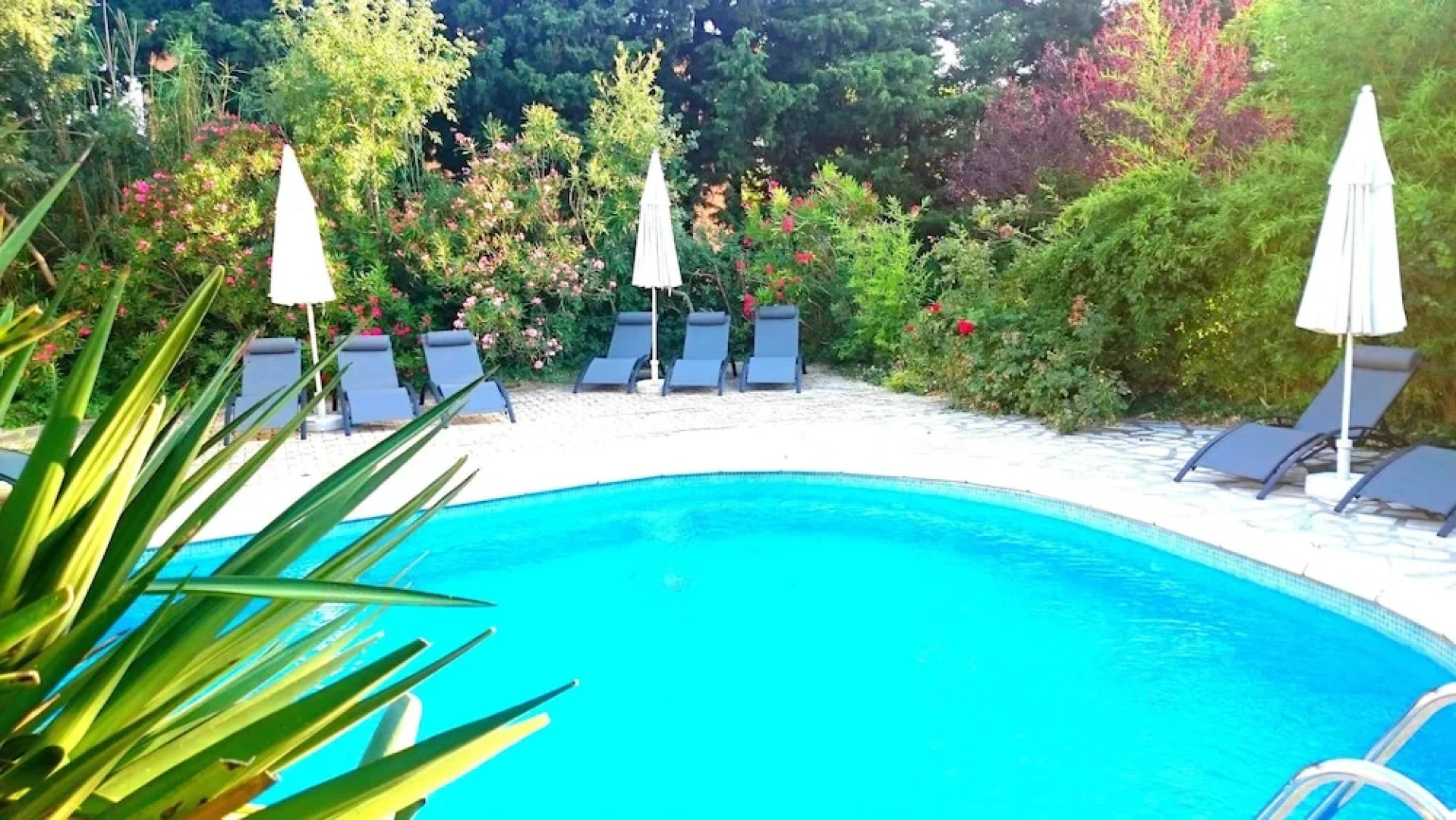Villa With one Bedroom in Maussane-les-alpilles, With Pool Access, Fur