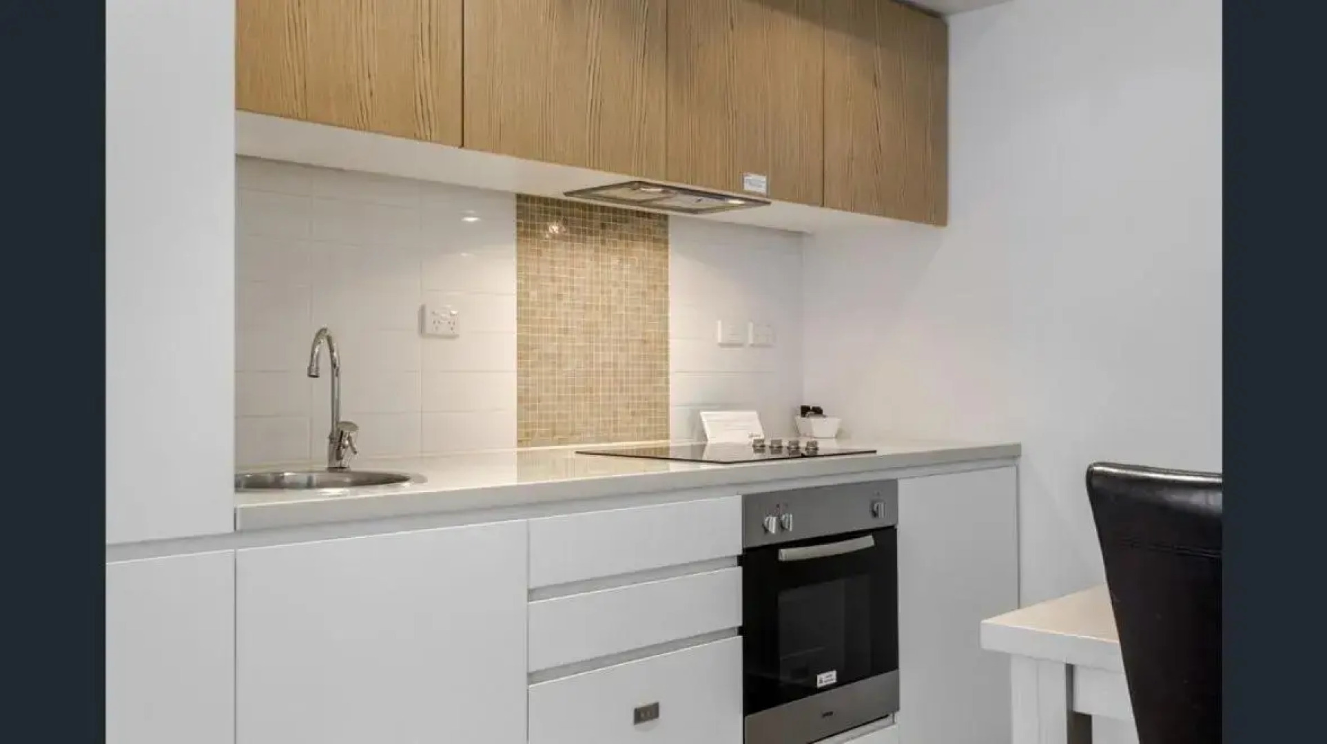 Hi 5 Stars Luxury Adelaide City Apartment