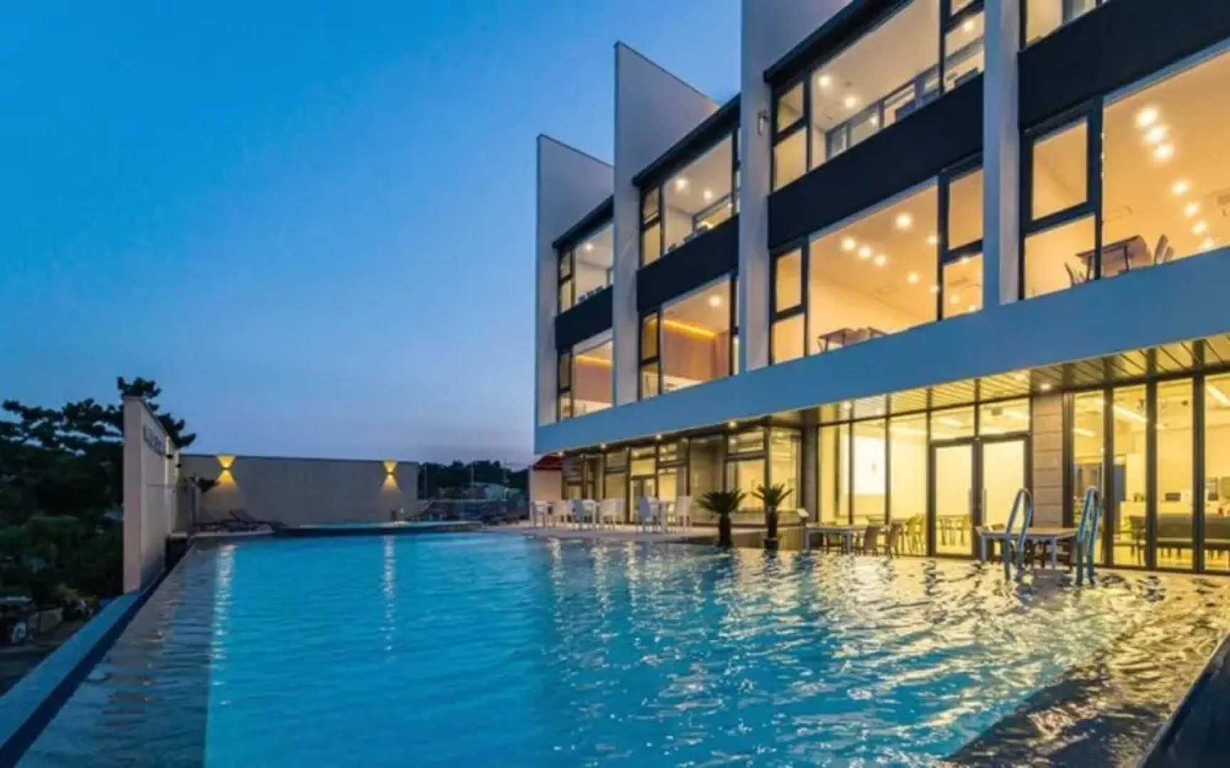 Pohang Red House Ocean Hills Pension