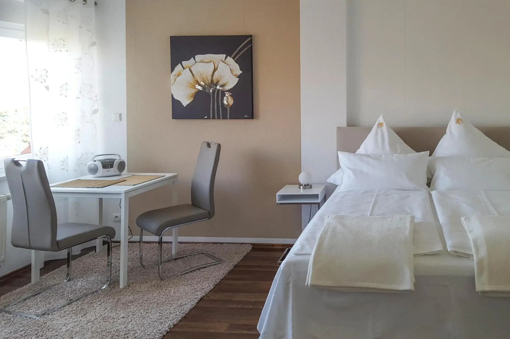 Large, Comfortable Holiday Villa, Private Garden