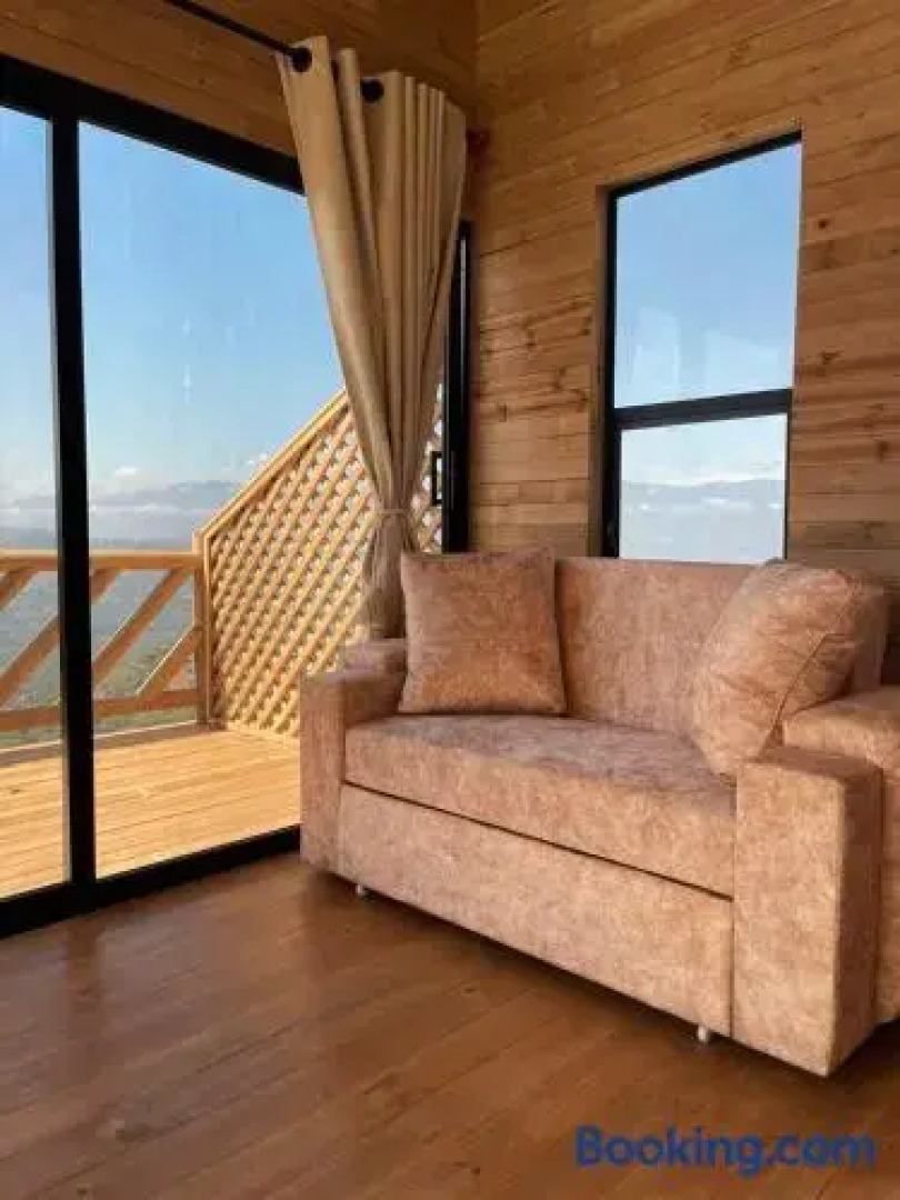 Nalua Glamping and Hotel