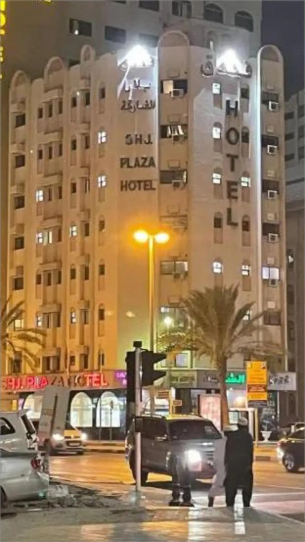 OYO 1118 Sharjah Plaza Hotel