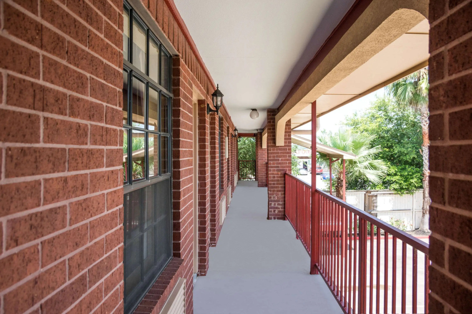 Express Inn & Suites