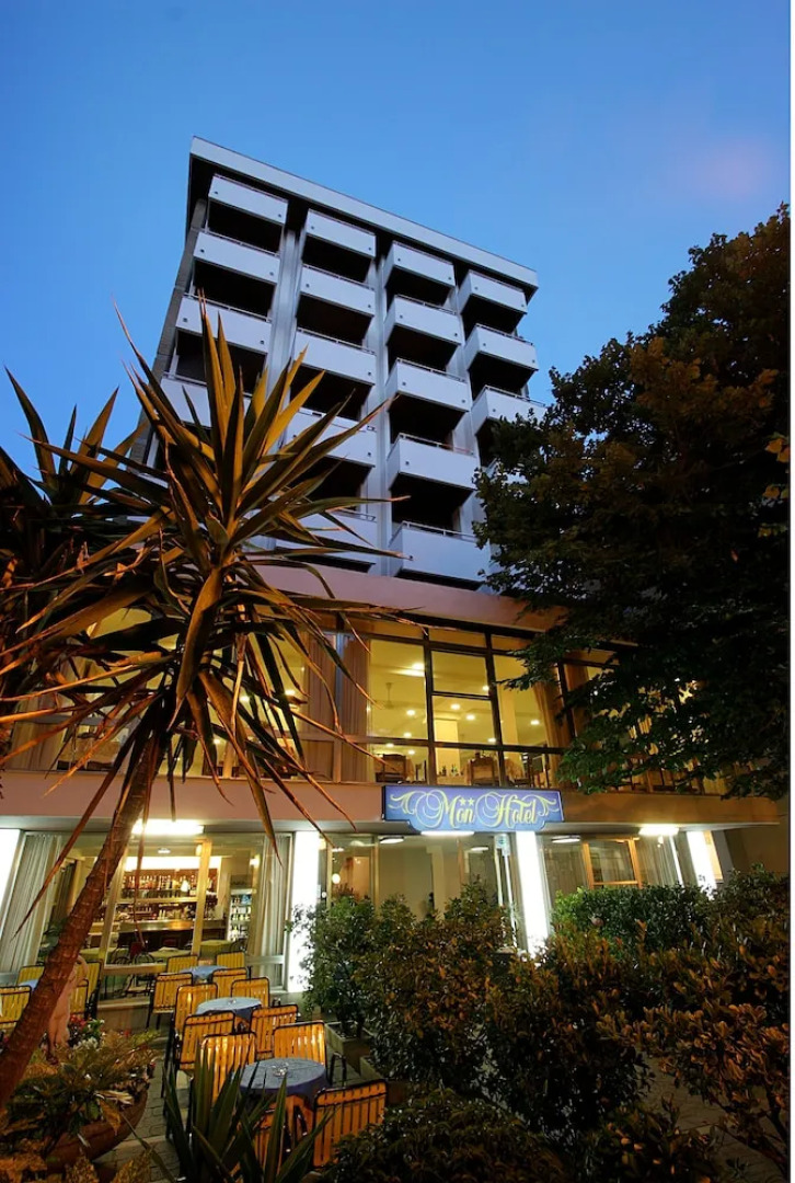 Mon Hotel