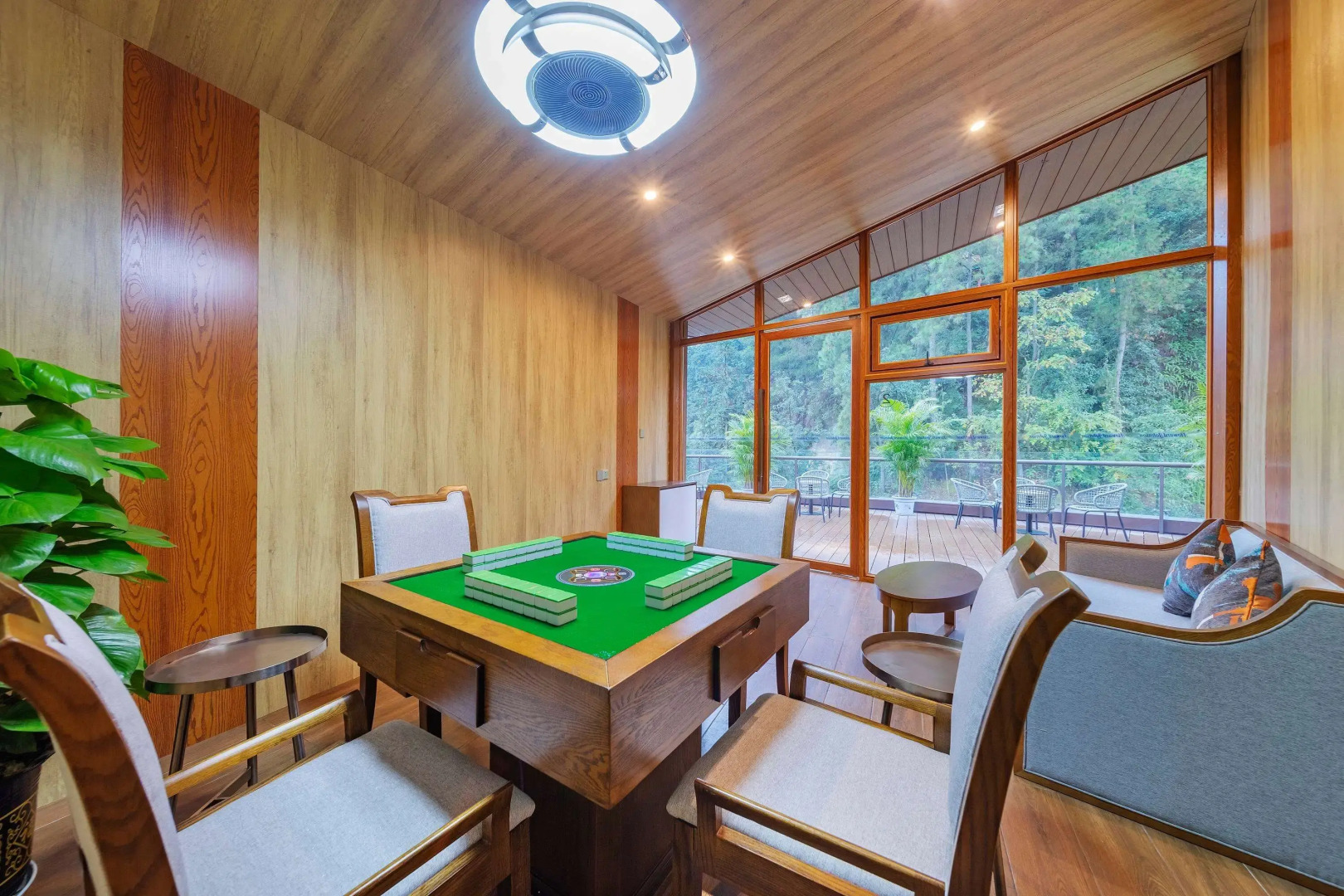 Howard Johnson By Wyndham Lake Serenity Hotel Neijiang