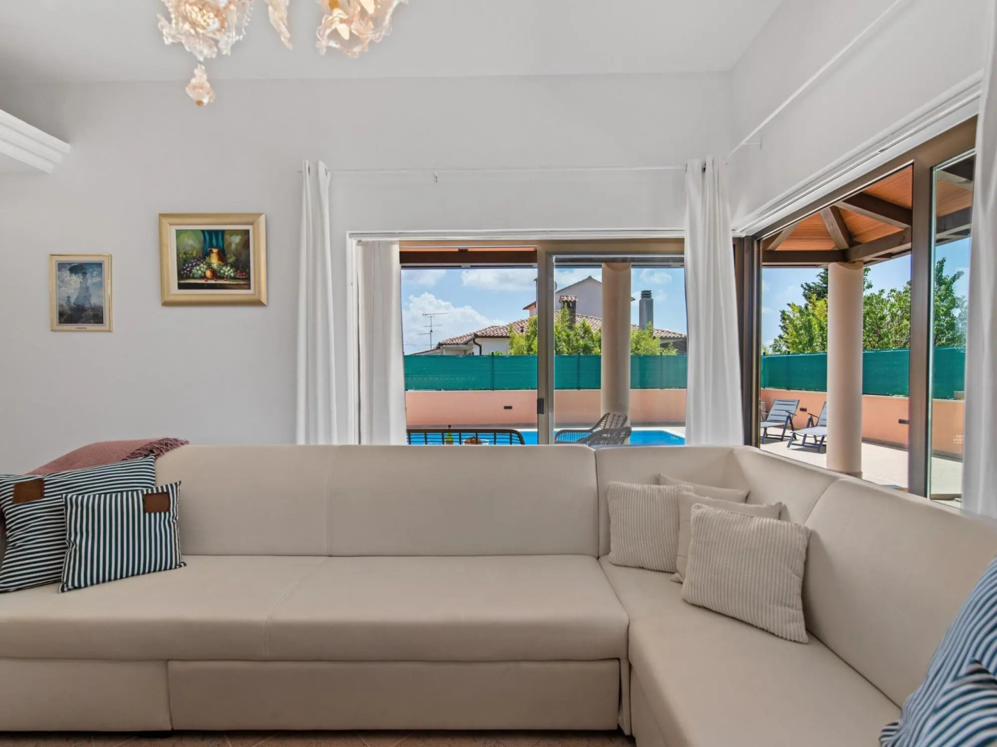 Stylish Villa in Buje With Outdoor Kitchen