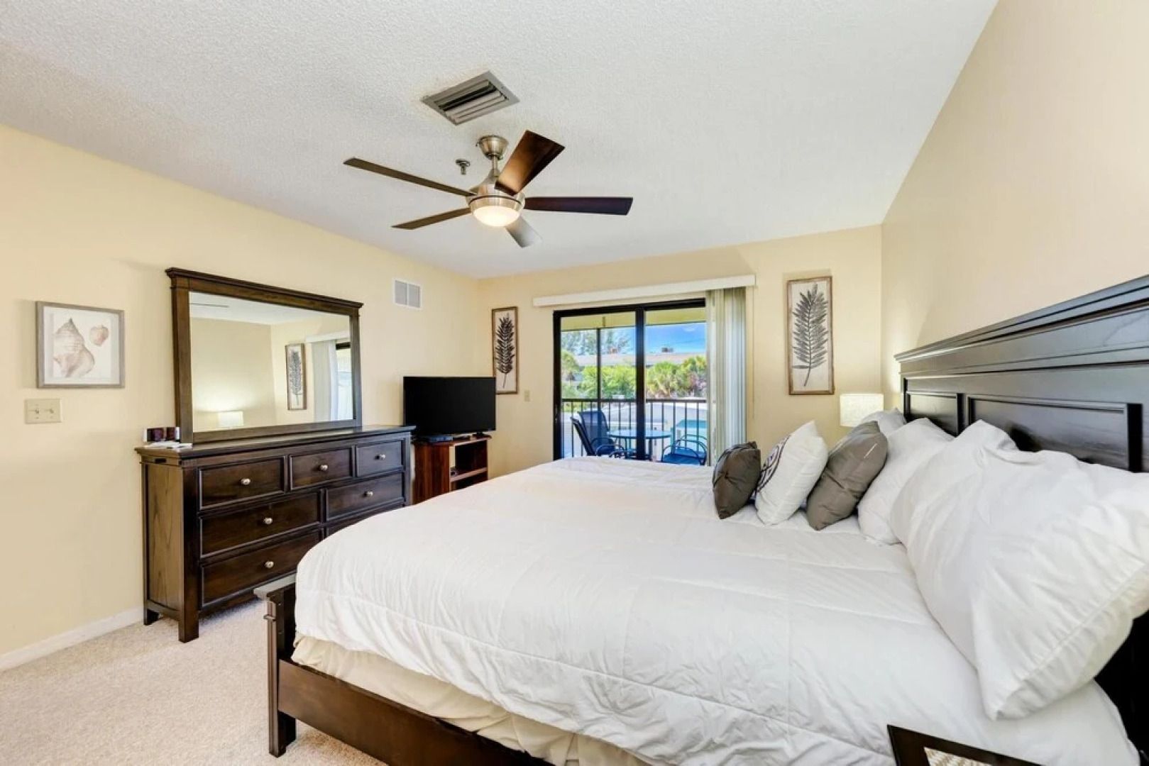 Gulf Breeze Ami-2bd-2ba-condo-private Beach Access-heater Pool-water Views From Every Window