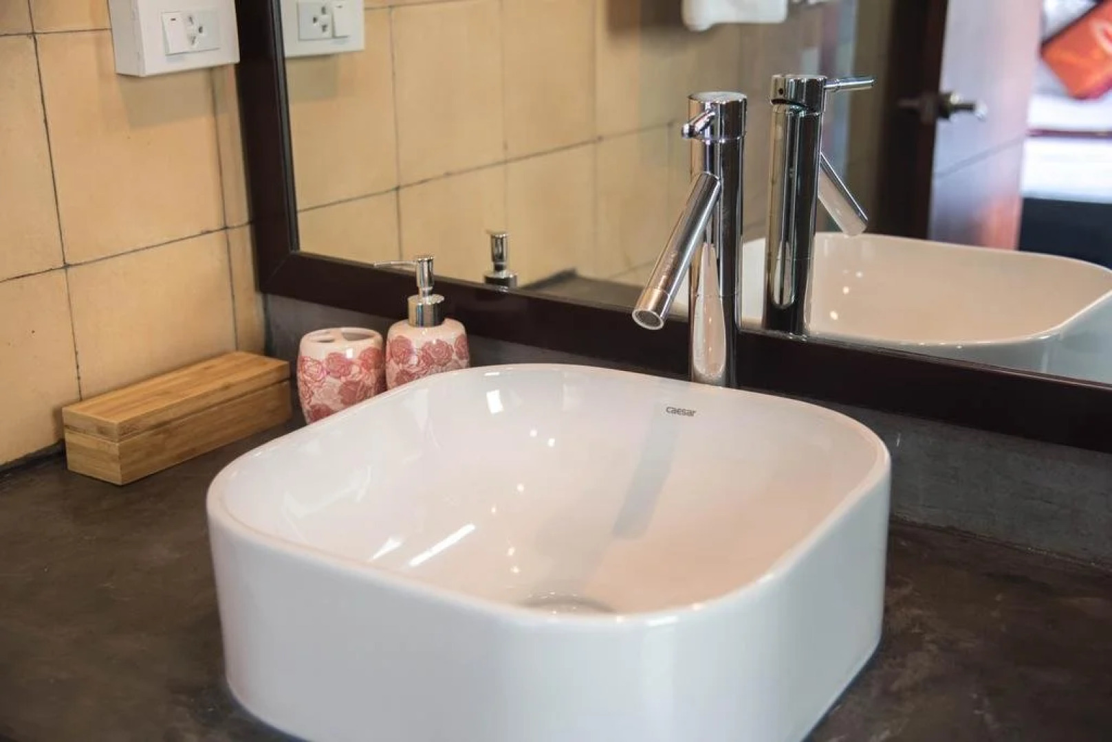 Vietnam Backpacker Hostels Downtown