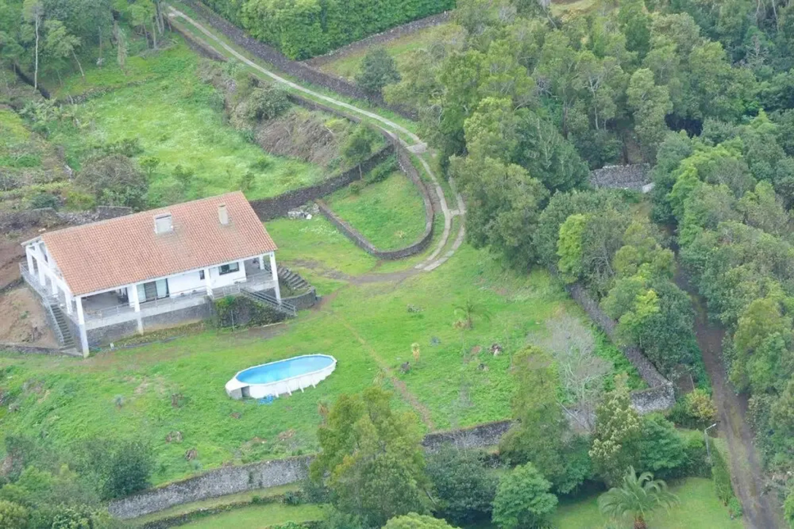 Property With 4 Bedrooms in Fenais da Luz, With Shared Pool and Wifi