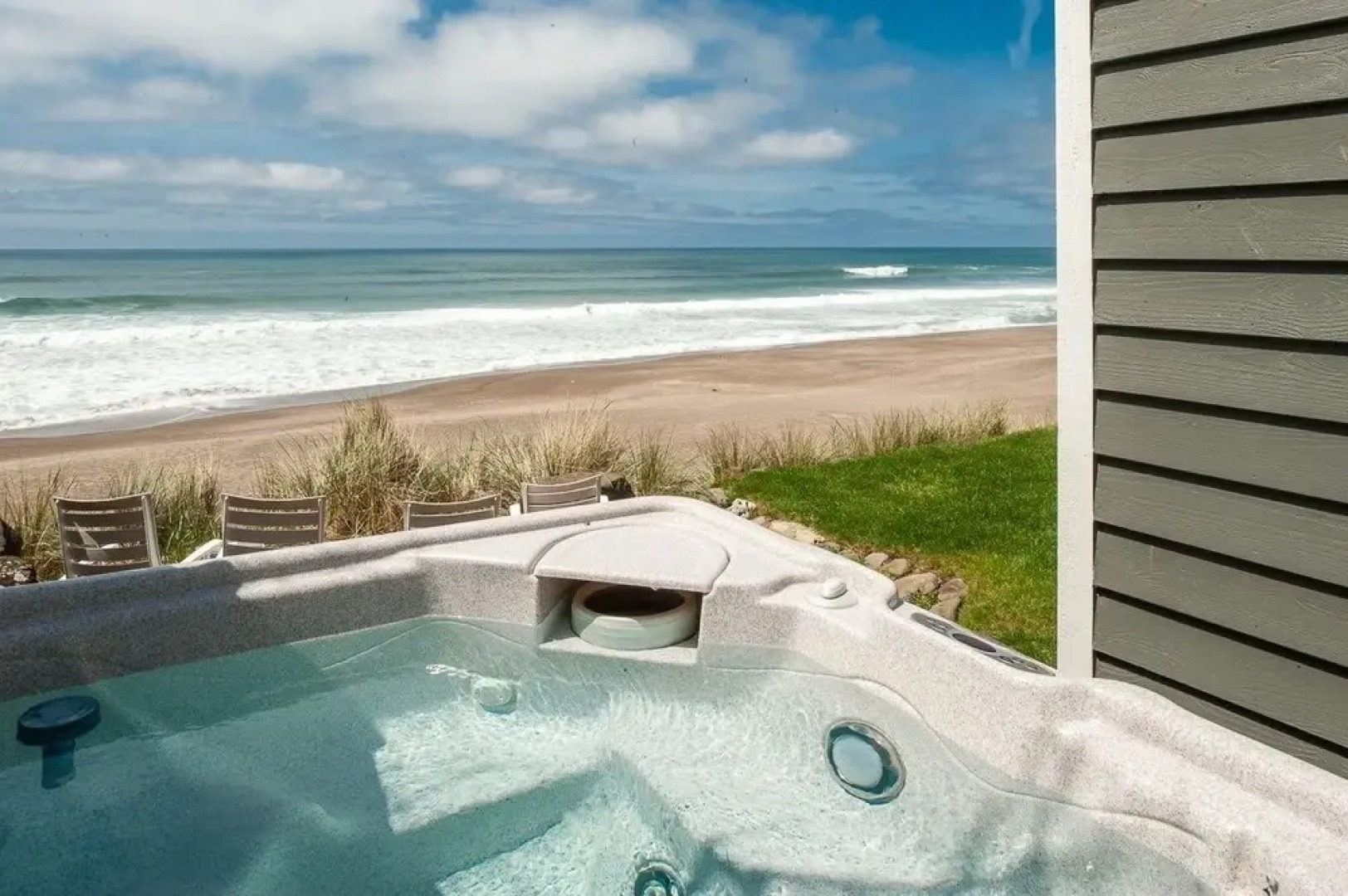 Beach Time 3 Br home by RedAwning