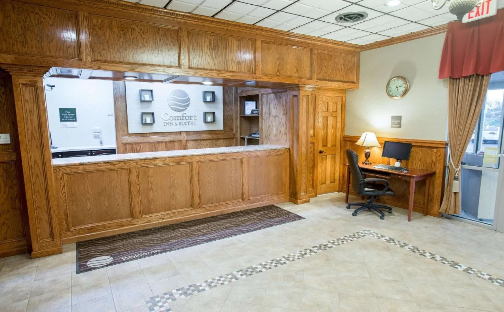 Comfort Inn & Suites Triadelphia - Wheeling