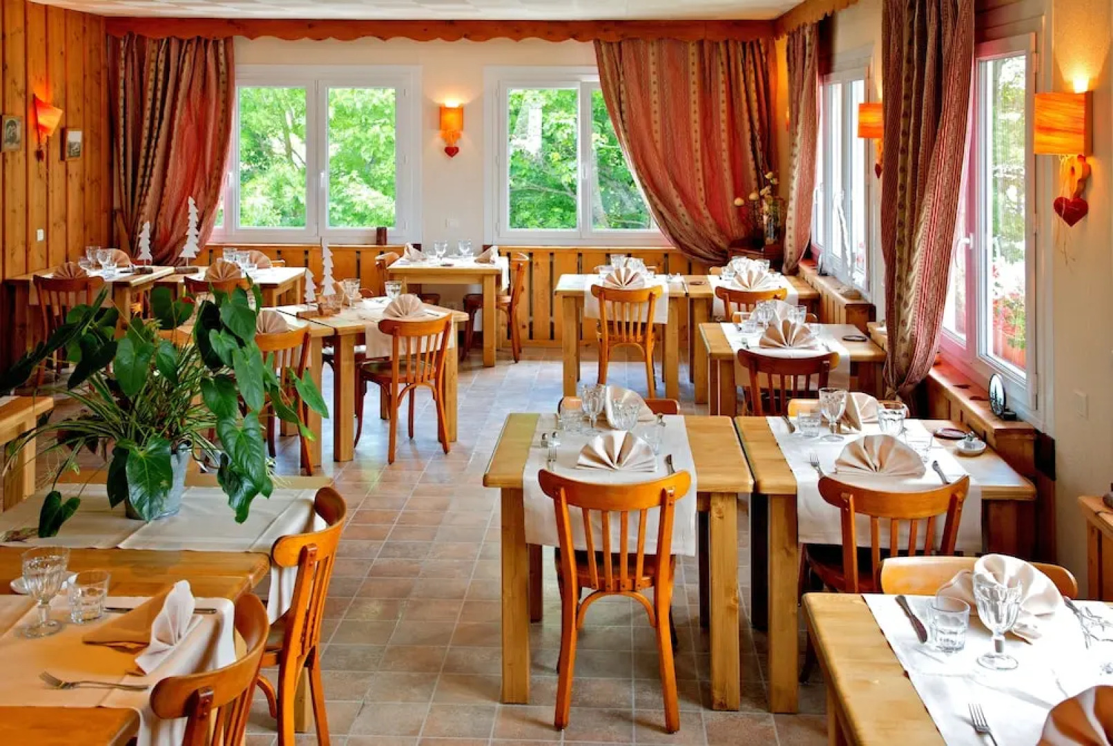 Logis Hôtel les Arobiers