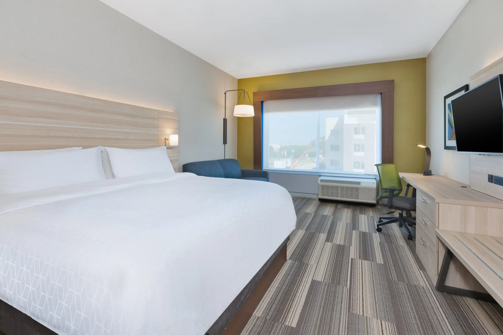 Holiday Inn Express & Suites Grand Rapids Airport - South by IHG